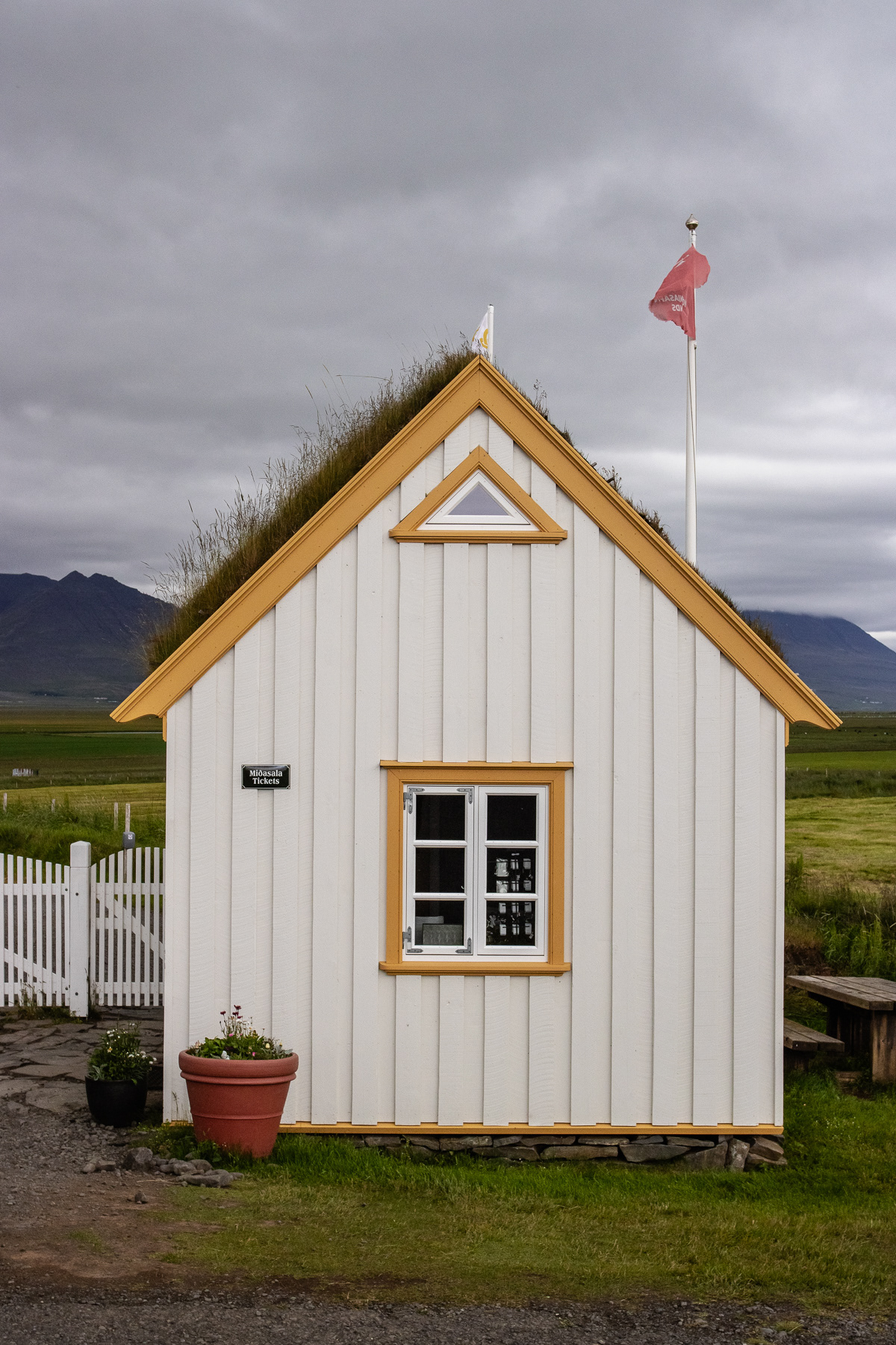 A small building turned into ticket office.