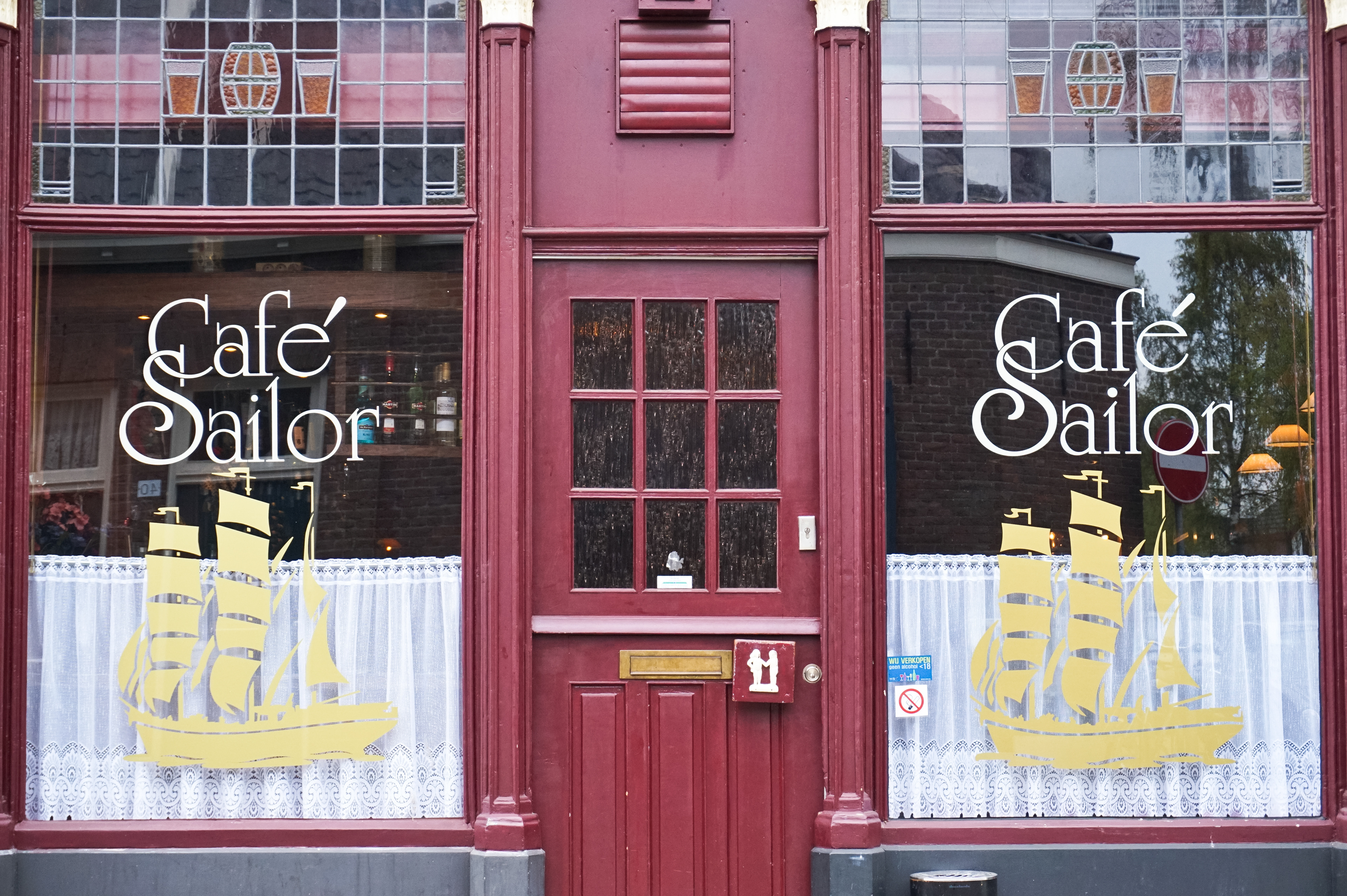 Café Sailor, a typical local pub
