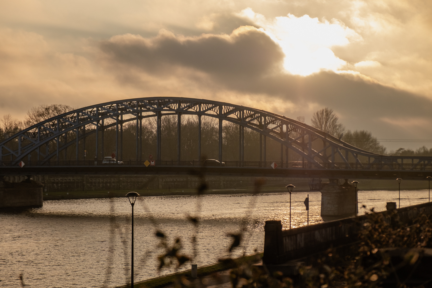 "The Blue Bridge" now facing the Podgórze side. Turn right and you will end up in a nice park. December 2025.