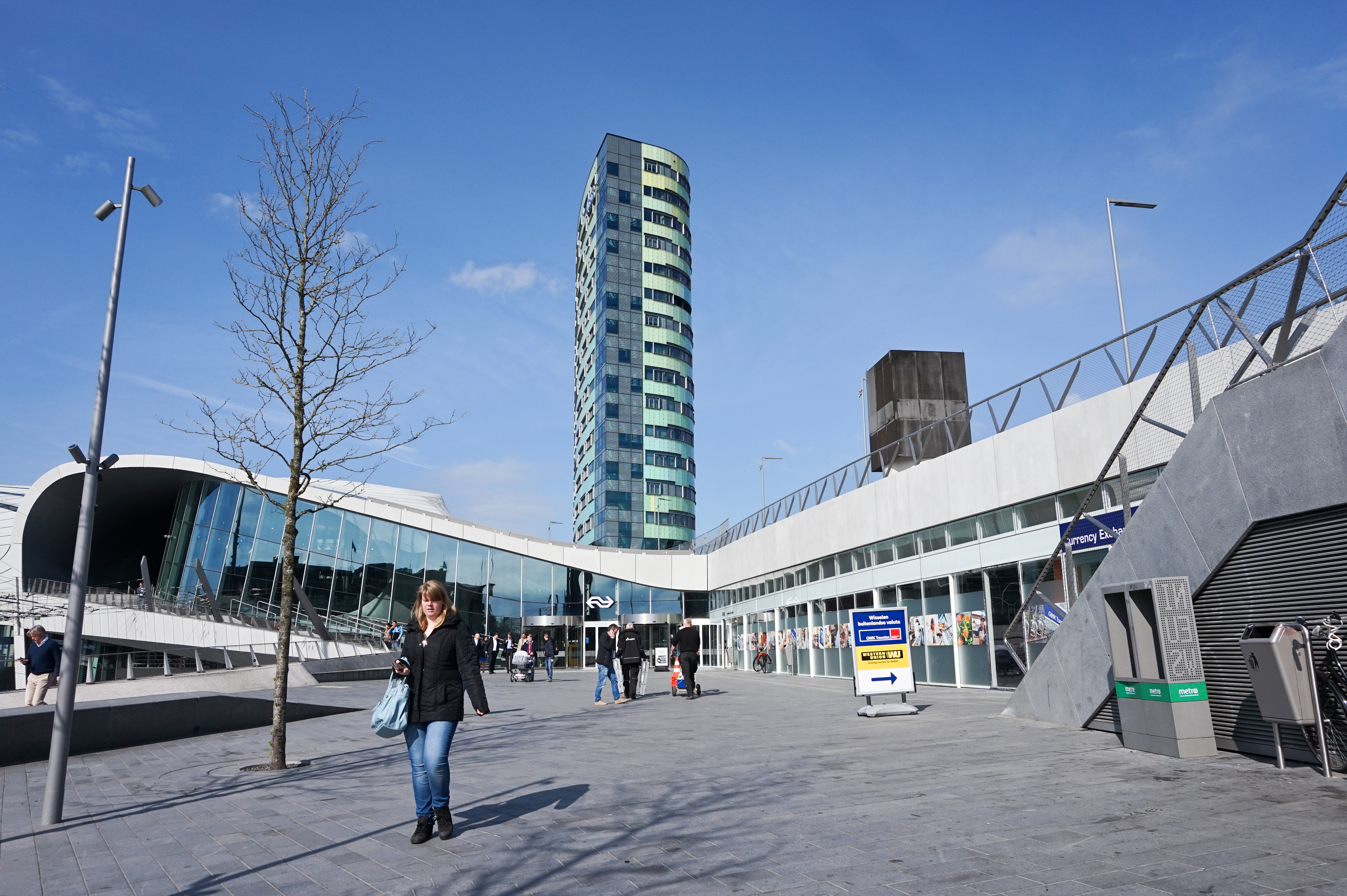 Central station with its characteristic highrise in 2017.