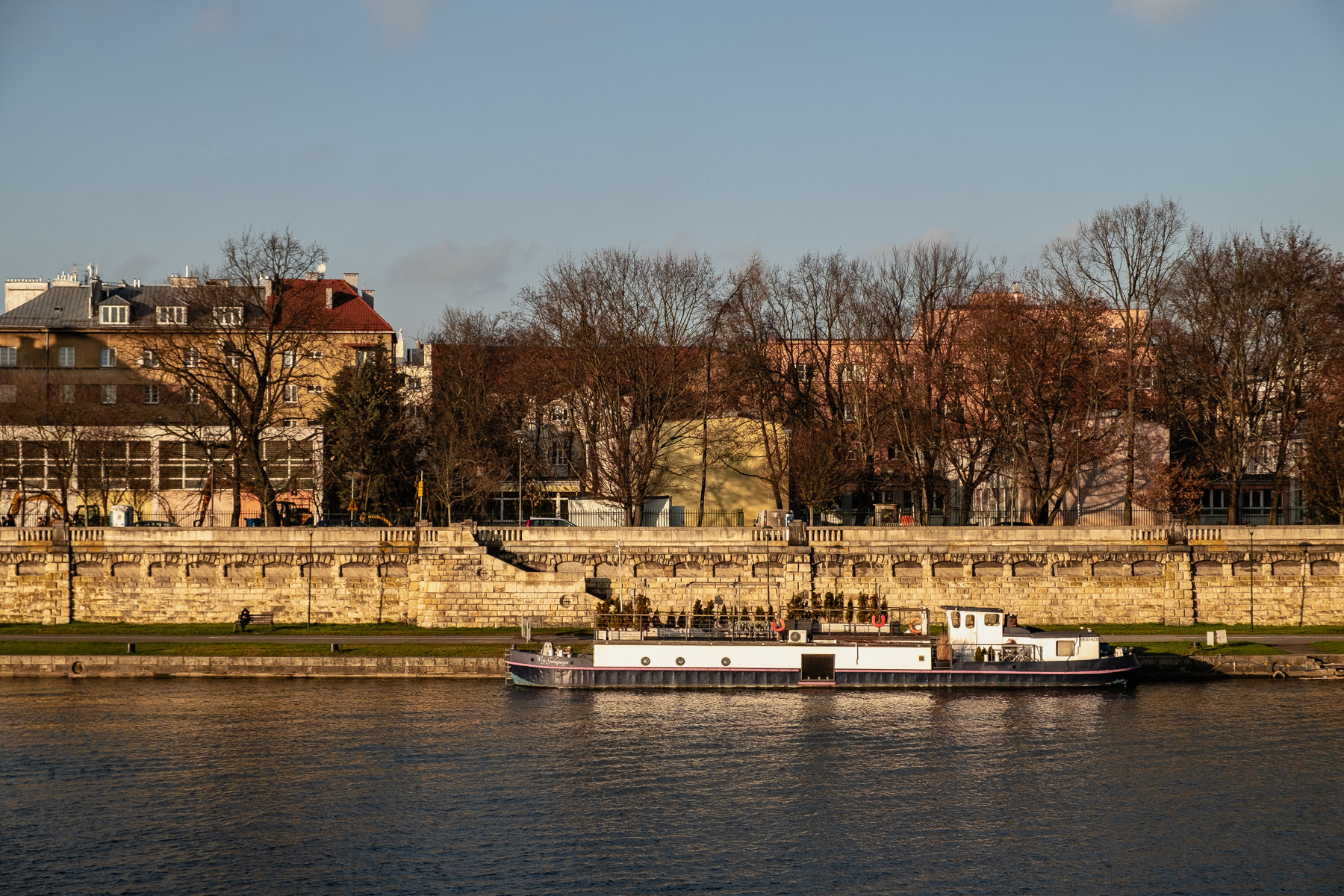 The river bank of Kazimierz, December 2025.
