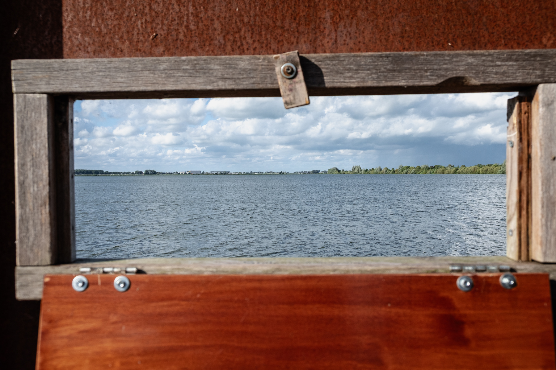 View at one of the lakes of the Reeuwijkse Plassen, August 2023.