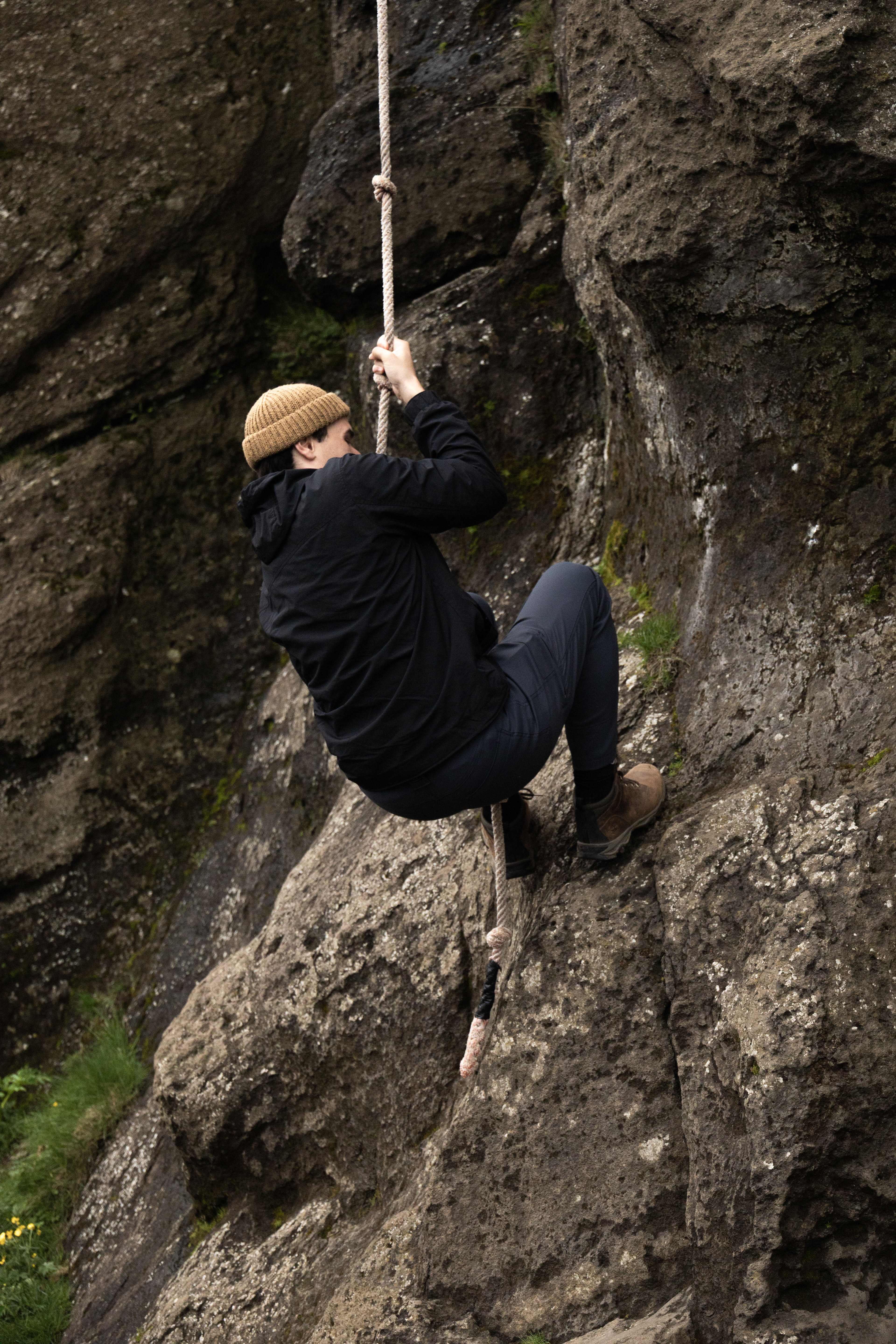 Taken at Vestmannaeyjar. Taken on Canon EOS RP. shutter speed 1/3200, Aperature f/5.0, ISO 1250