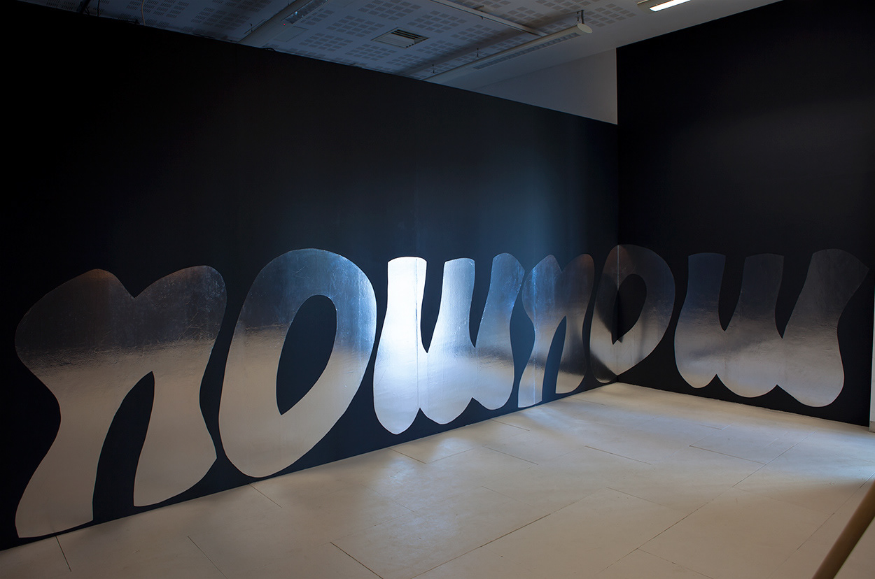 Impossible Distance, Aluminium foil, glue, W 871 x H 159 cm