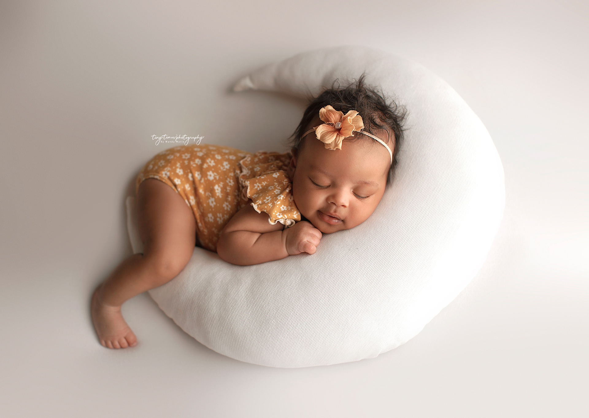 newborn girl photography