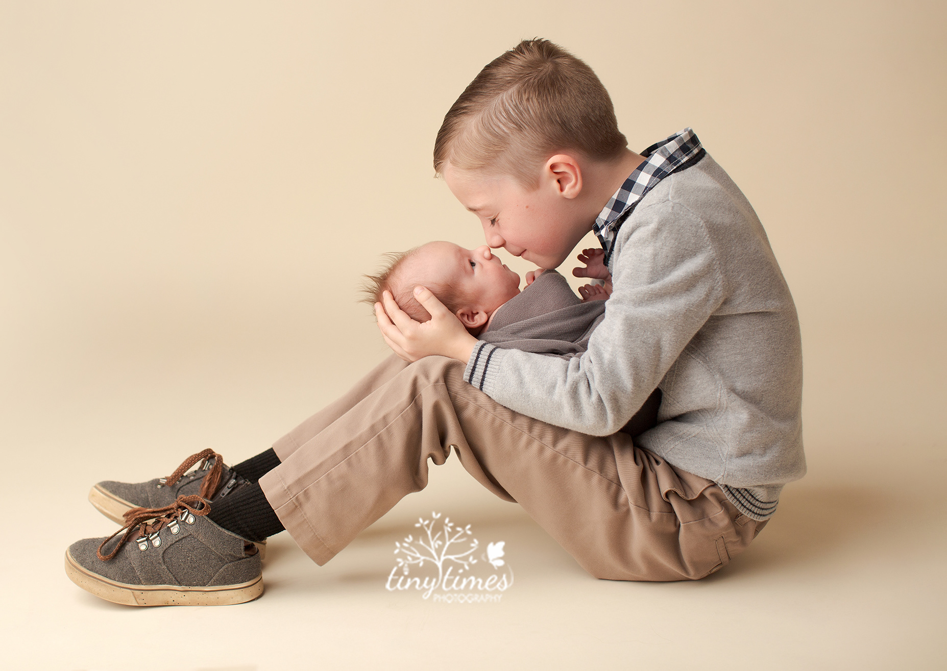 Vancouver wa newborn and sibling brother