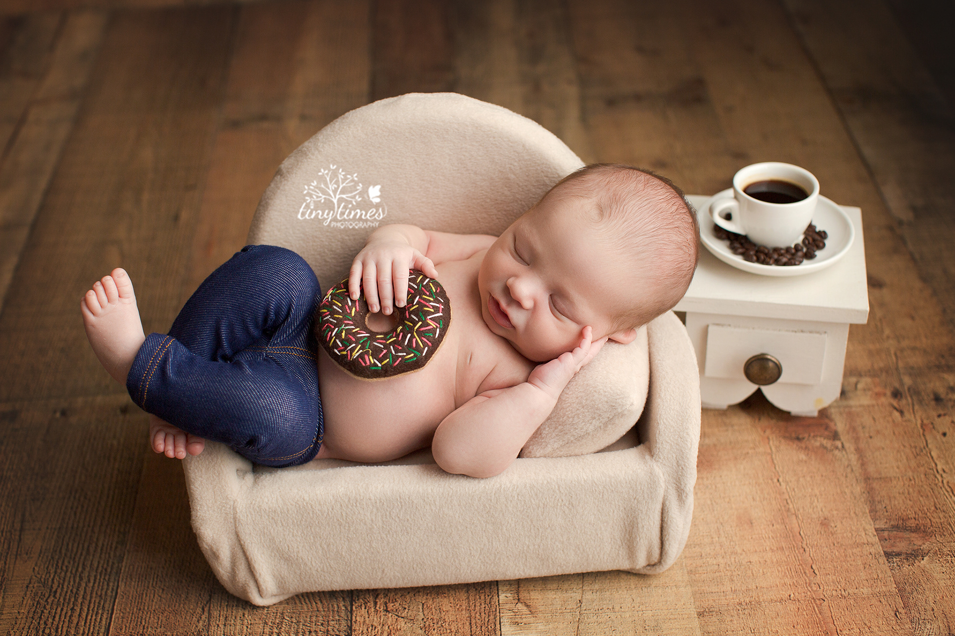Vancouver wa newborn with coffee and donuts