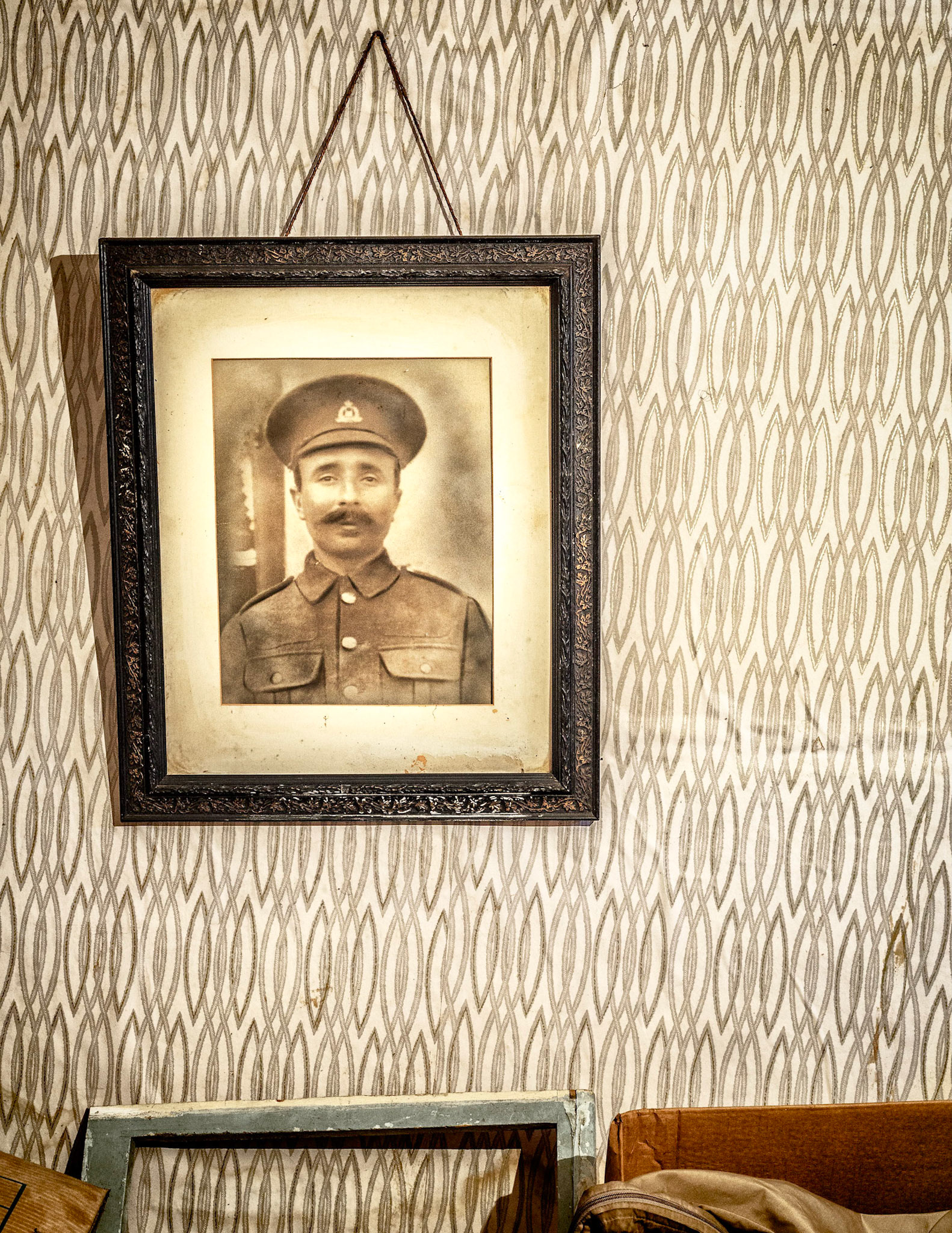 Just a Photo. Taken in a house that had not been ‘touched’ for many years. #urbex #urbexphotography #pad #canon5dmarkiii
