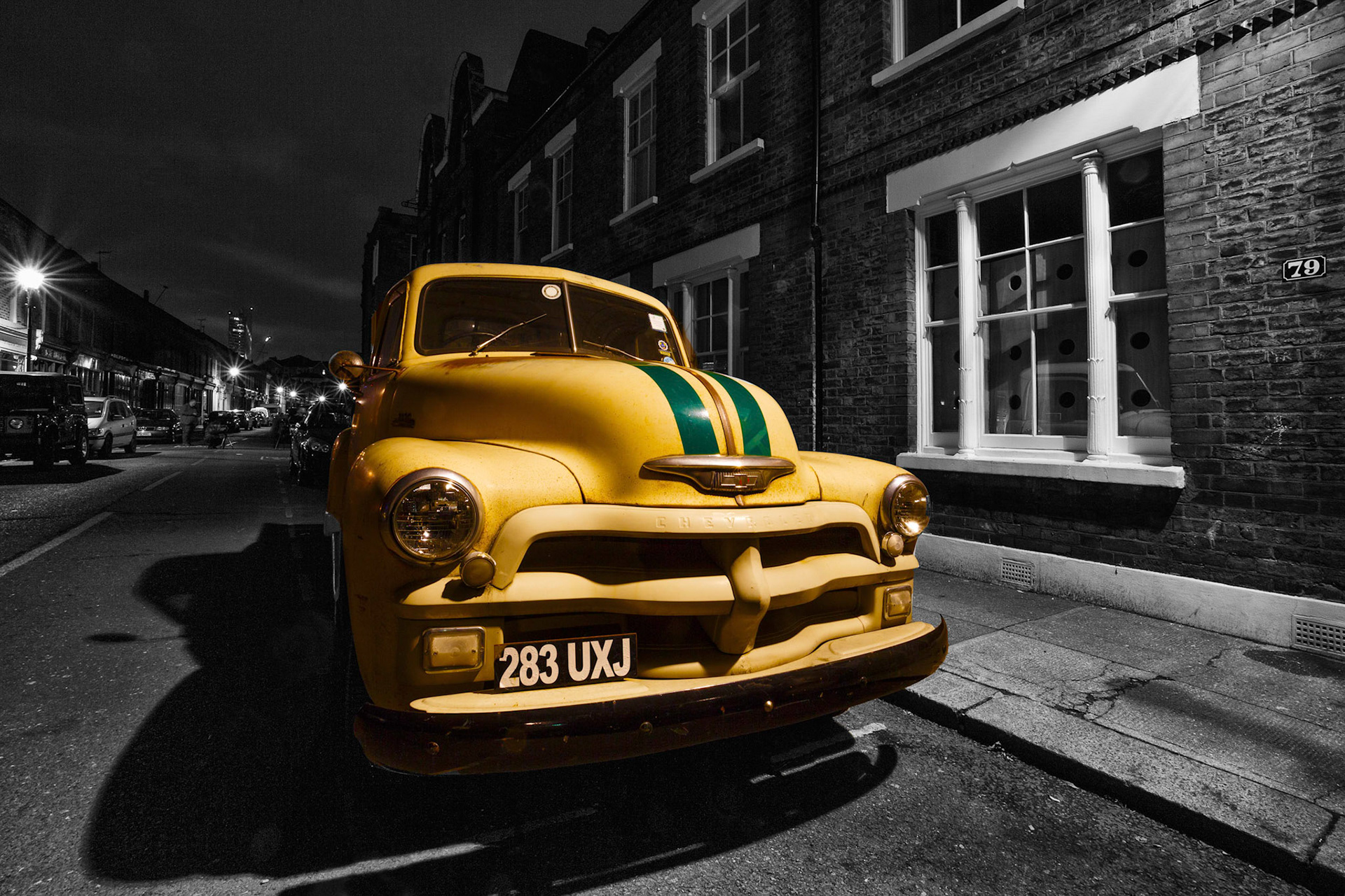 Yellow 1954 Chevrolet 3100 Pickup. Taken on a ‘Gaslights and Alleyways’ Workshop in London at 6:30am in the morning. Colour Popped using NIK software. #pad #canon5dmkiii #gaslightsandalleyways @charlotte_gilliatt @doug_chinnery #colourpop #chevroletpickup #yellow