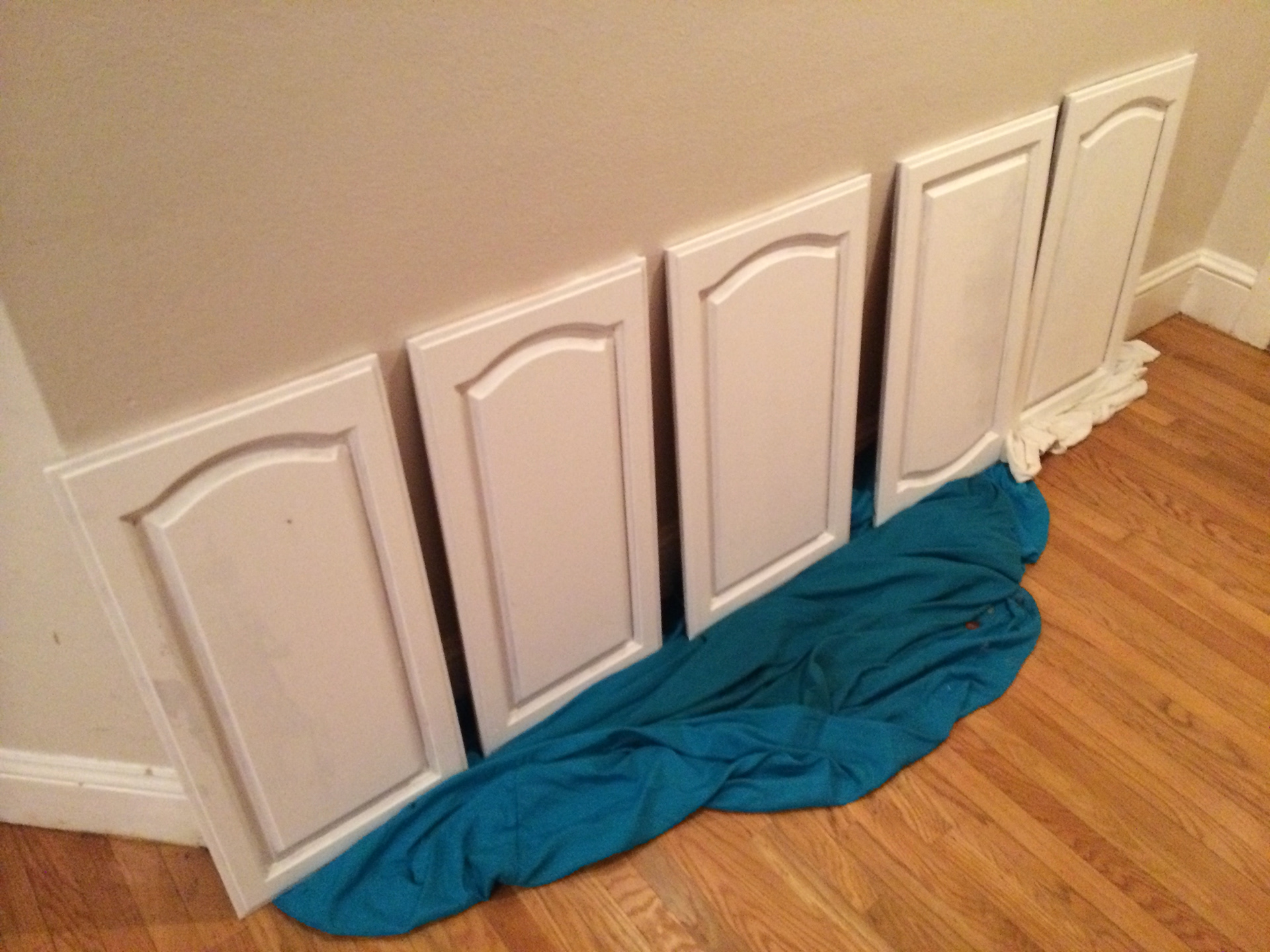 A Kitchen remodel (White Gauche)