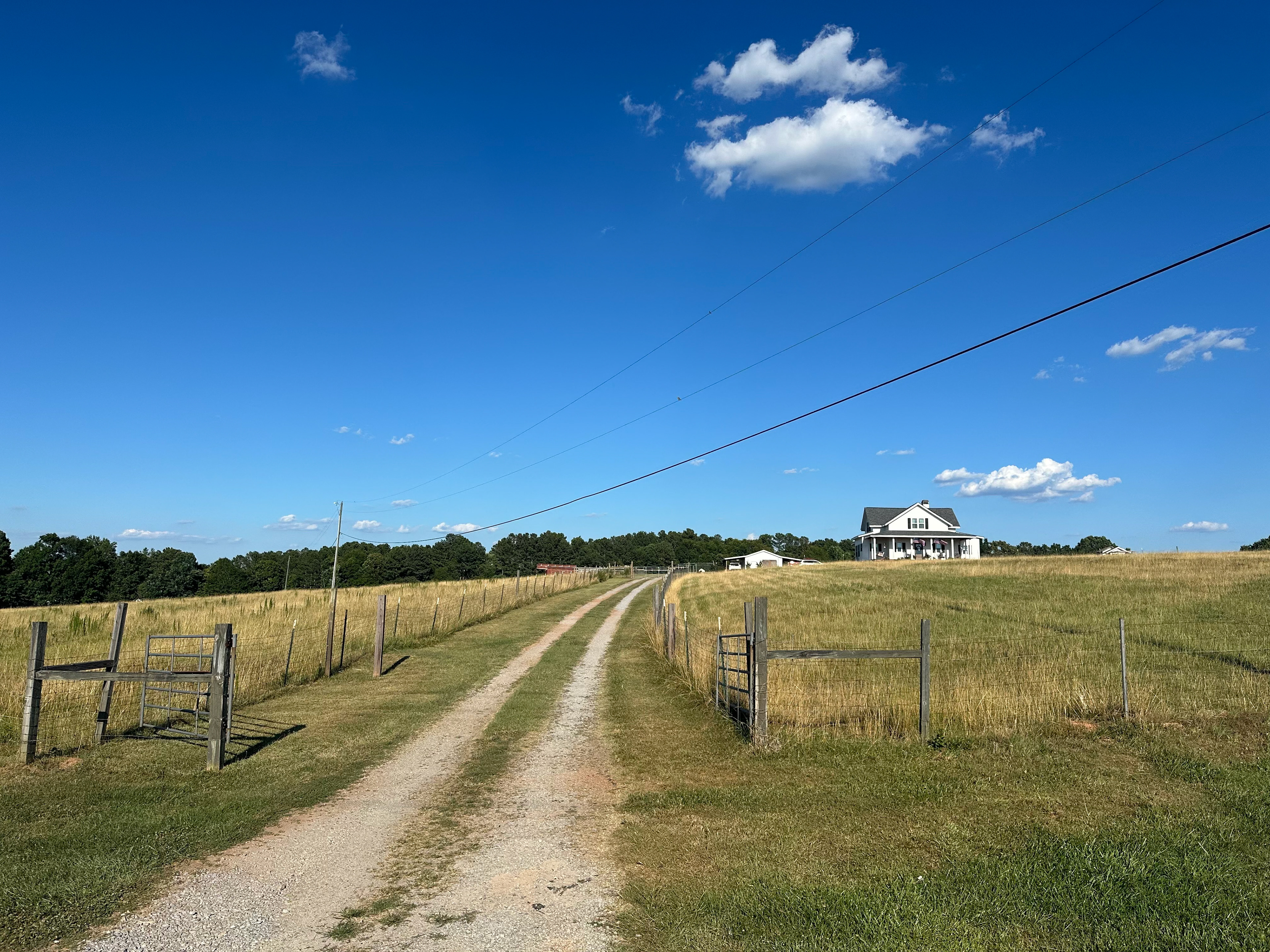 AMISH Farmhouse