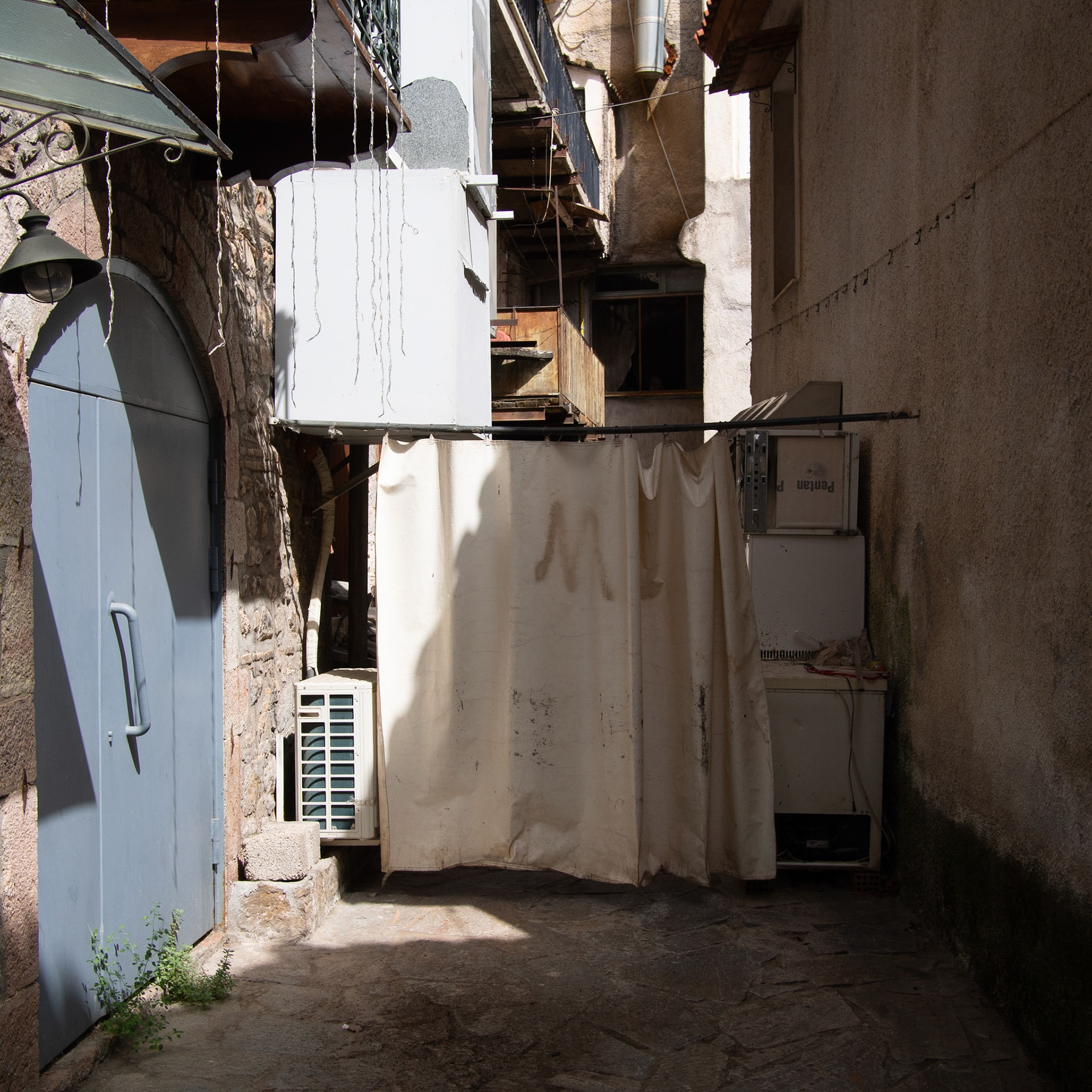 OLYMPUS DIGITAL CAMERA