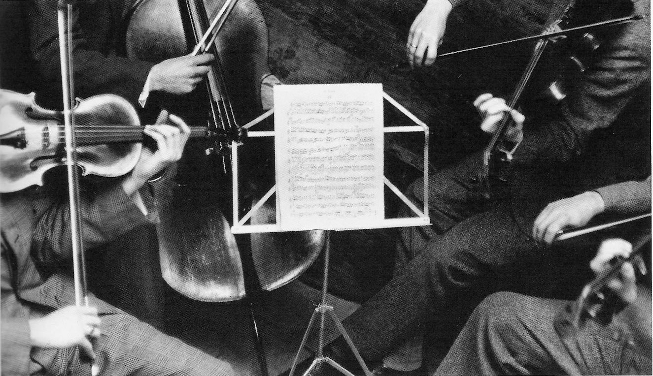 ANDRE KERTESZ, The ferne Roth Quartet, Paris, 1926