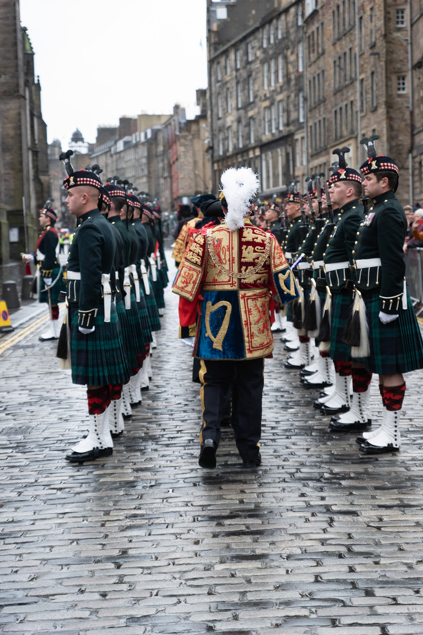 Edinburgh, Scotland 7th Nov 2019. The Lord Lyon, who is in charge of Scotland's heraldry, giving a Royal Proclamation on the Mercat Cross on Edinburgh’s Royal Mile declaring that Parliament has been dissolved. Credit: Richard Gass/Alamy Live News