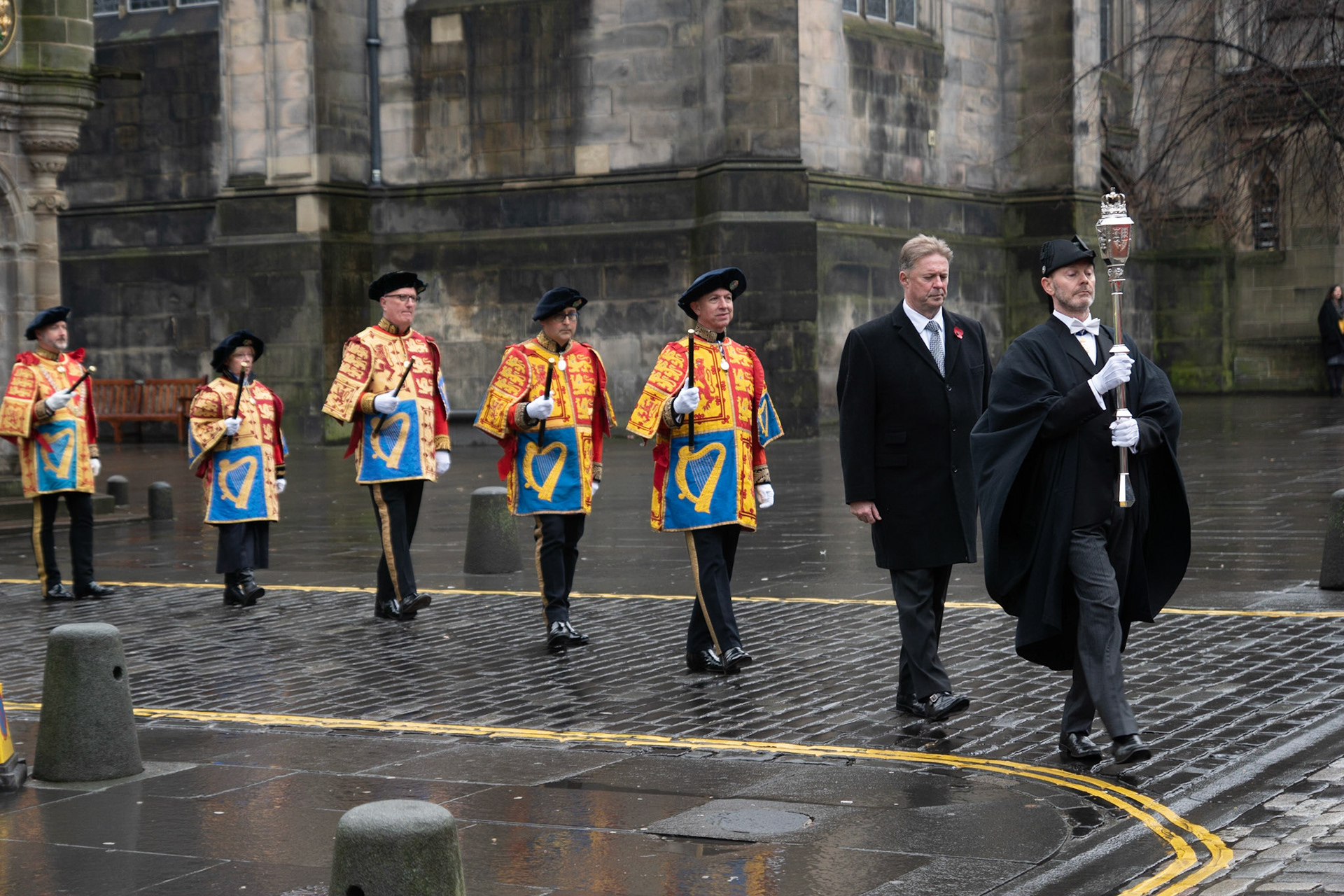 Edinburgh, Scotland 7th Nov 2019. The Lord Lyon, who is in charge of Scotland's heraldry, giving a Royal Proclamation on the Mercat Cross on Edinburgh’s Royal Mile declaring that Parliament has been dissolved. Credit: Richard Gass/Alamy Live News