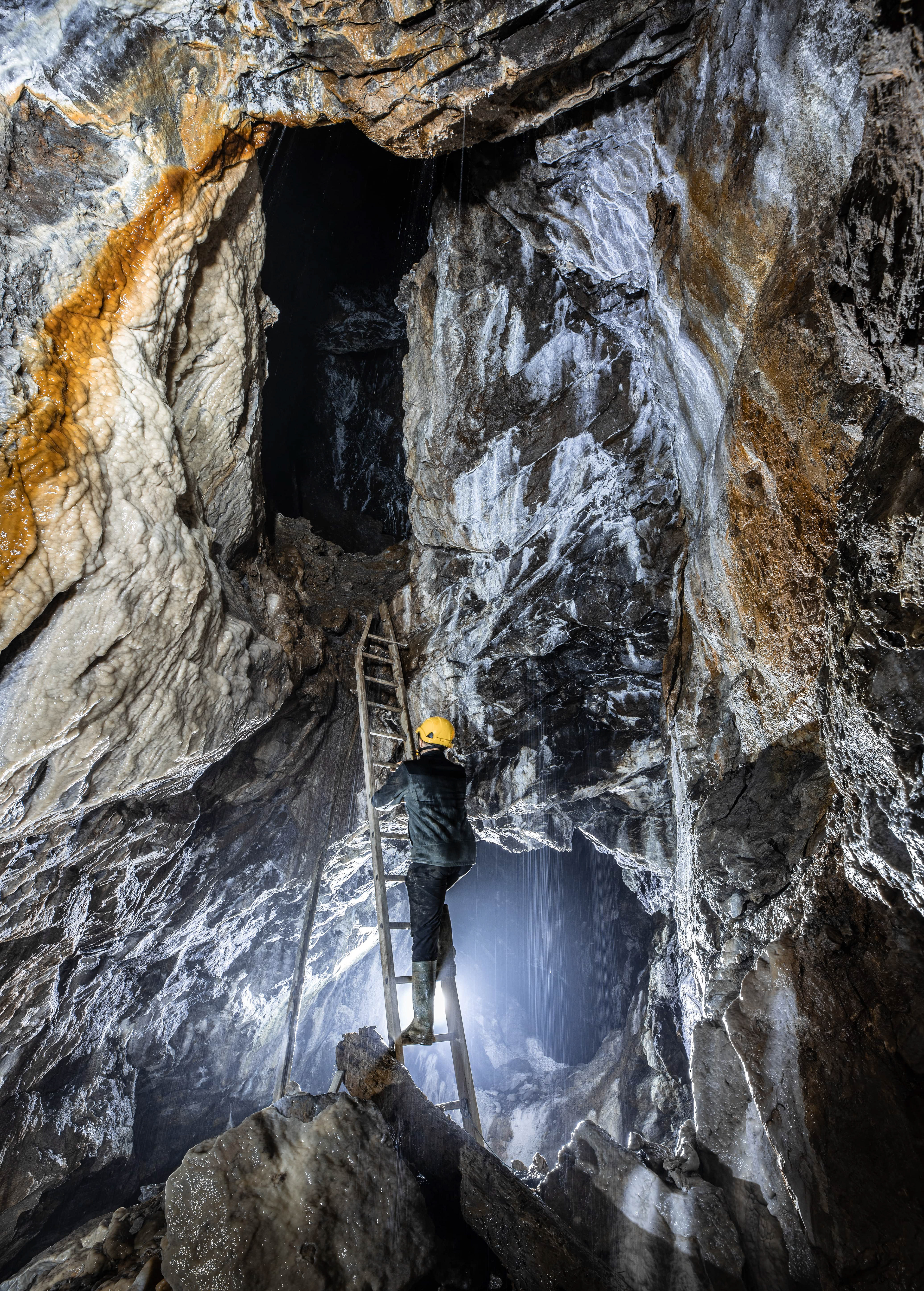 Dangereux accès à une mine de fer