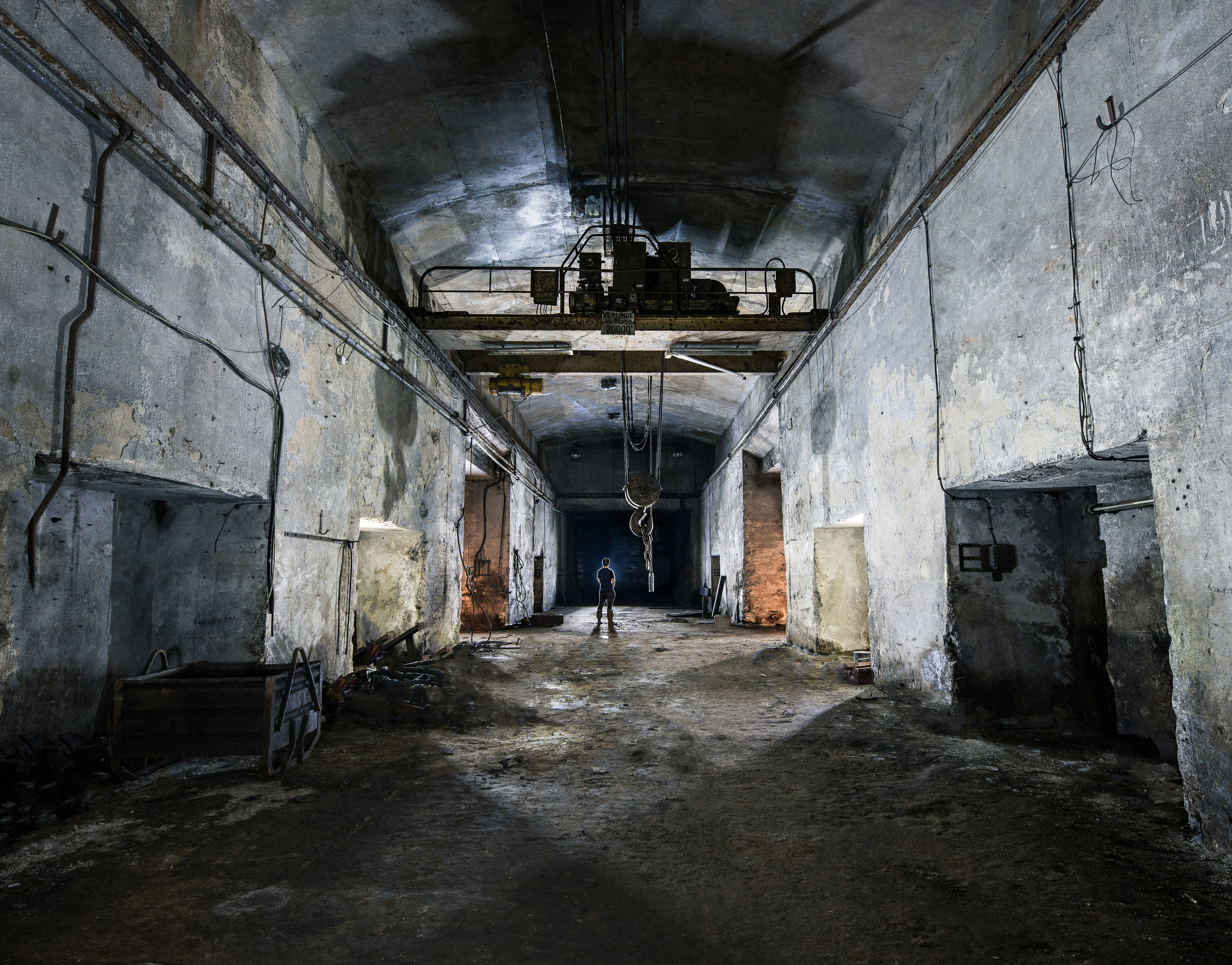 Atelier de réparation des véhicules de la mine, en souterrain