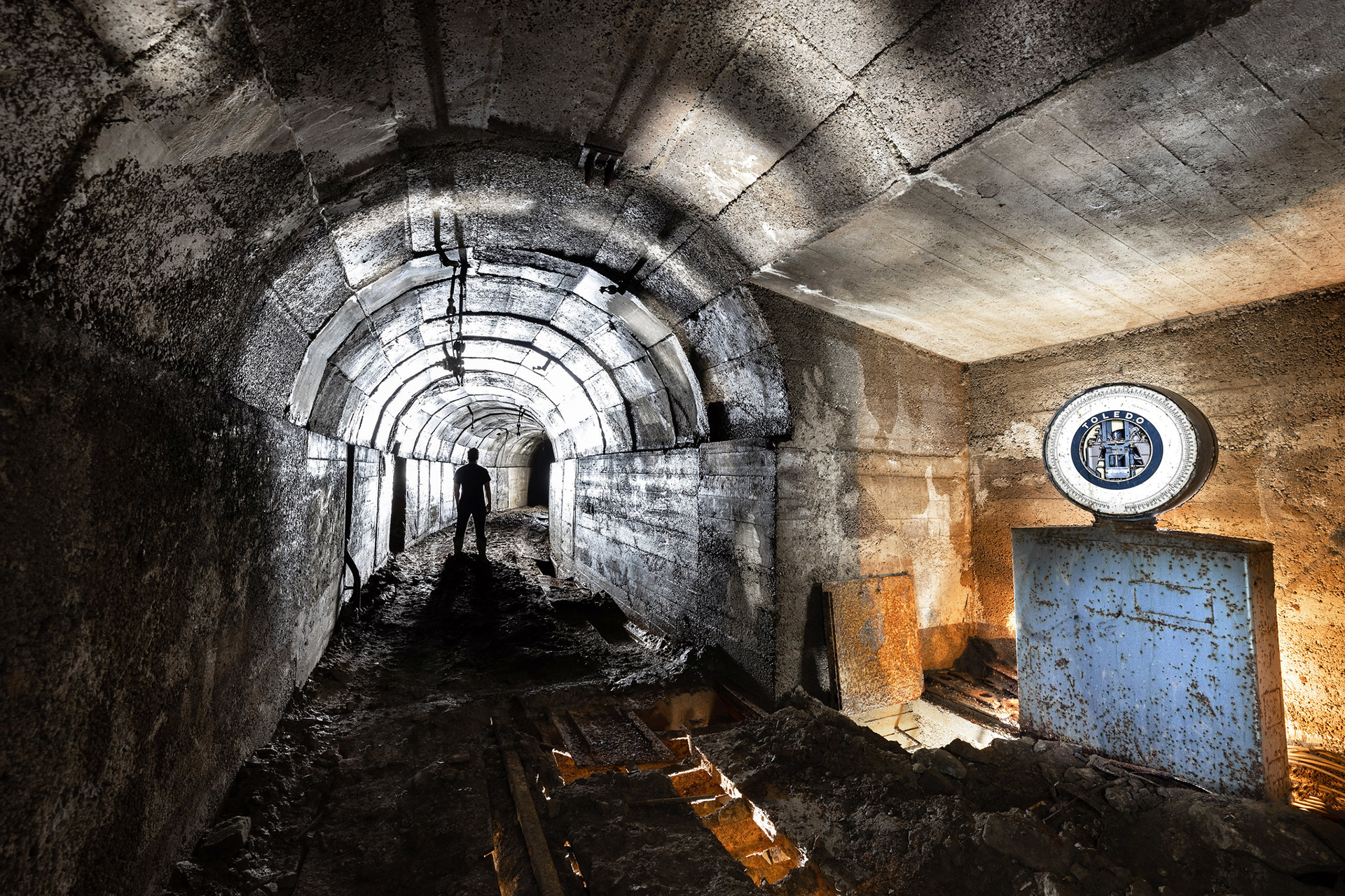 Pèse-wagon situé à la sortie d'une mine