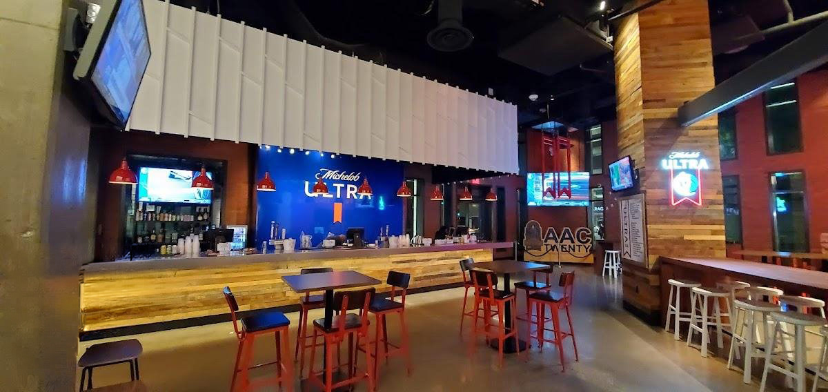 AA Center - Club bar