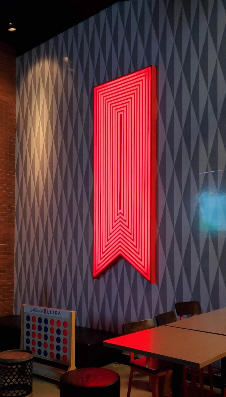 AA Center - Club illuminated ribbon