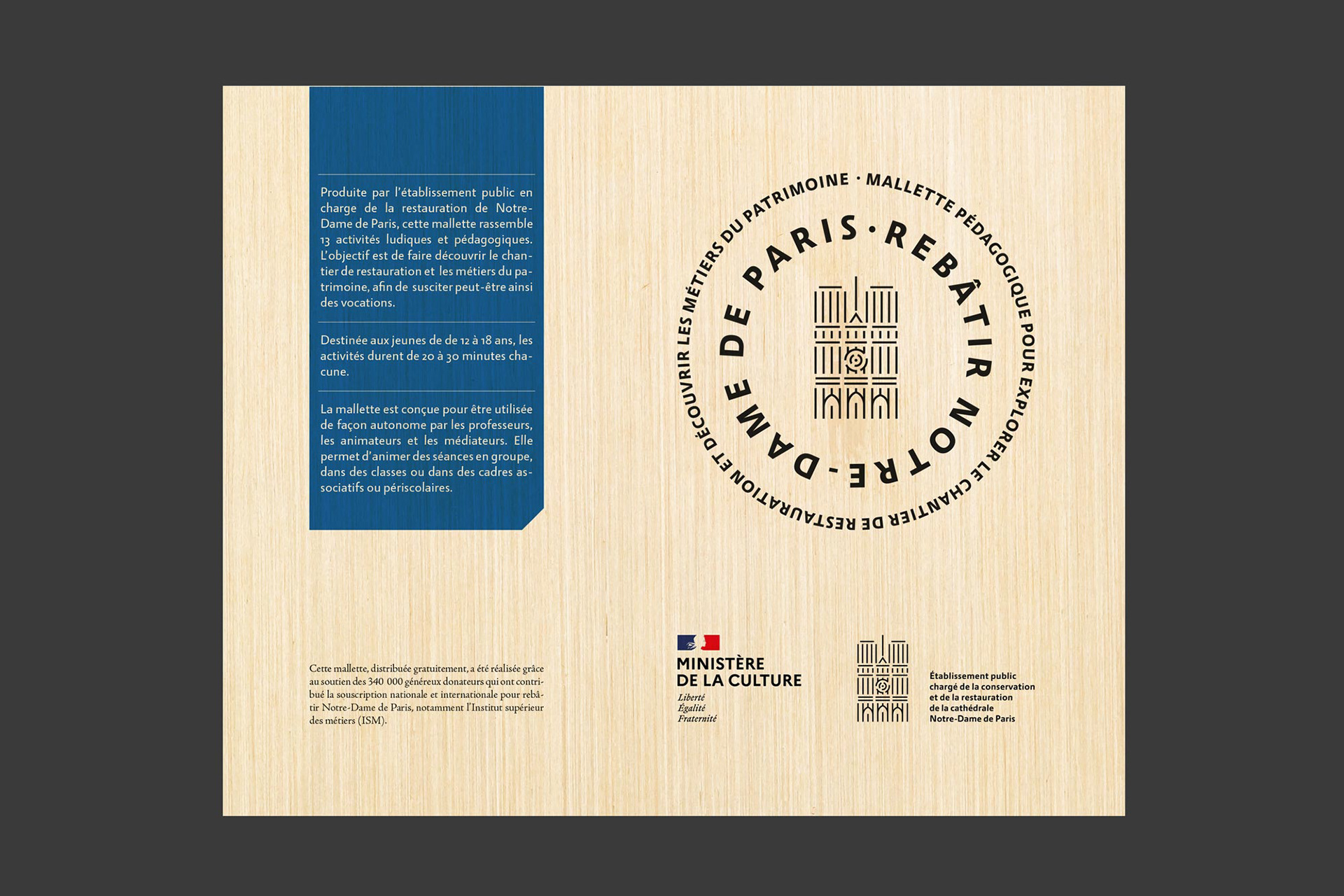 Mallette de jeu "Rebâtir Notre Dame" © Guénolé Le Gal pour l'agence Copotato
