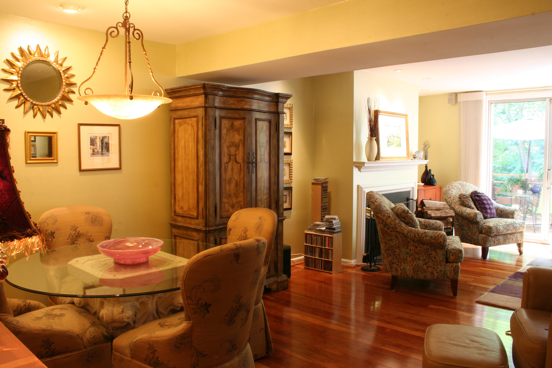 Condominium  |  Metallic Paint