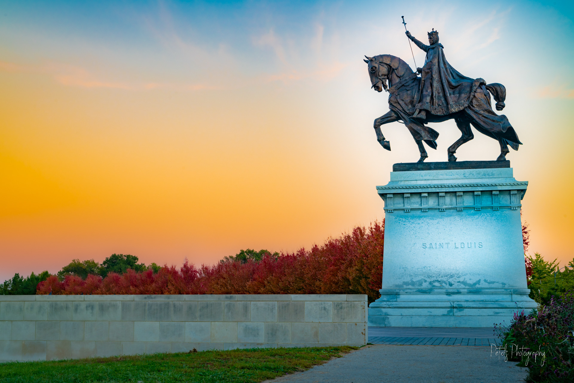 Saint Louis Statue