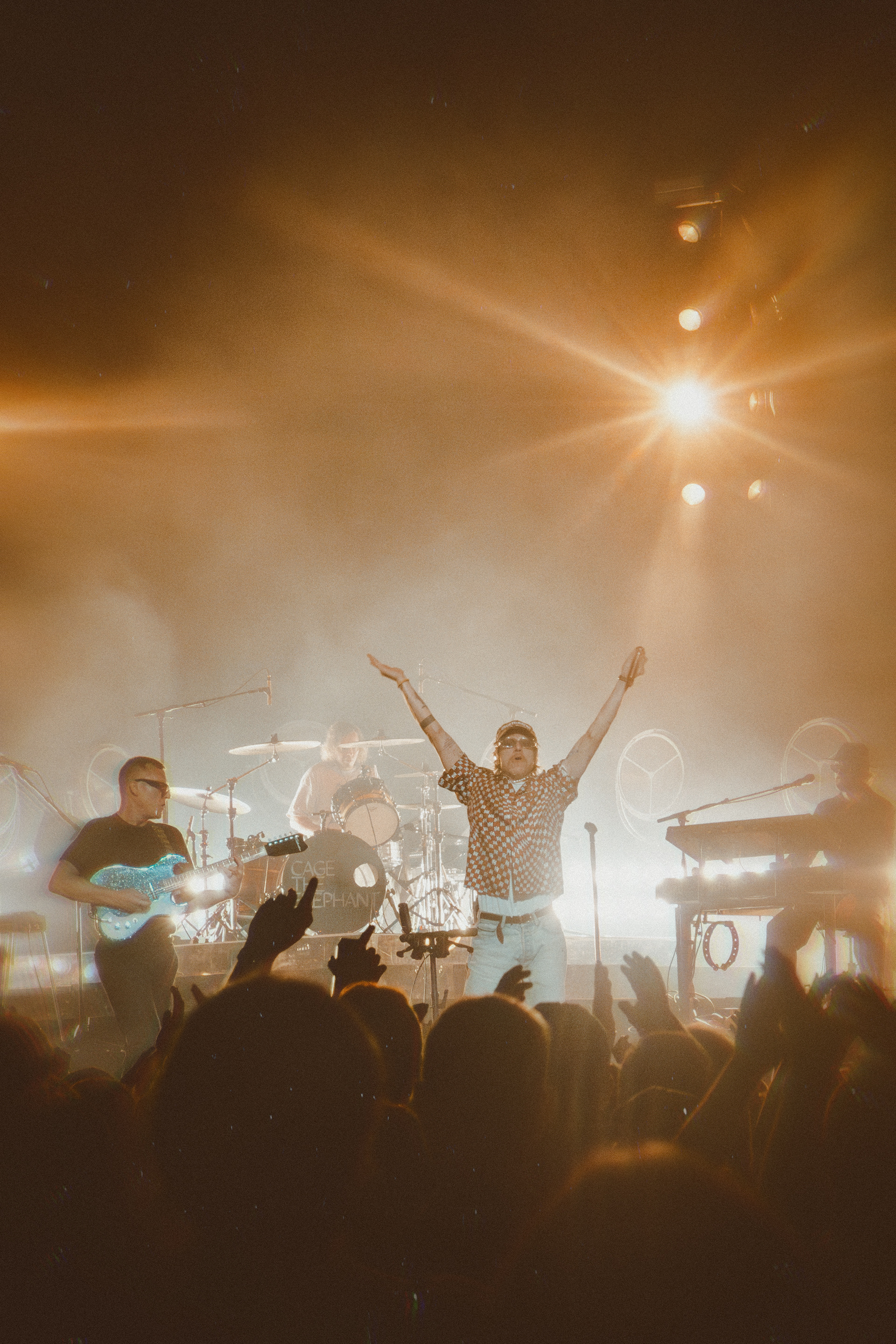 Cage the Elephant - Centre Bell