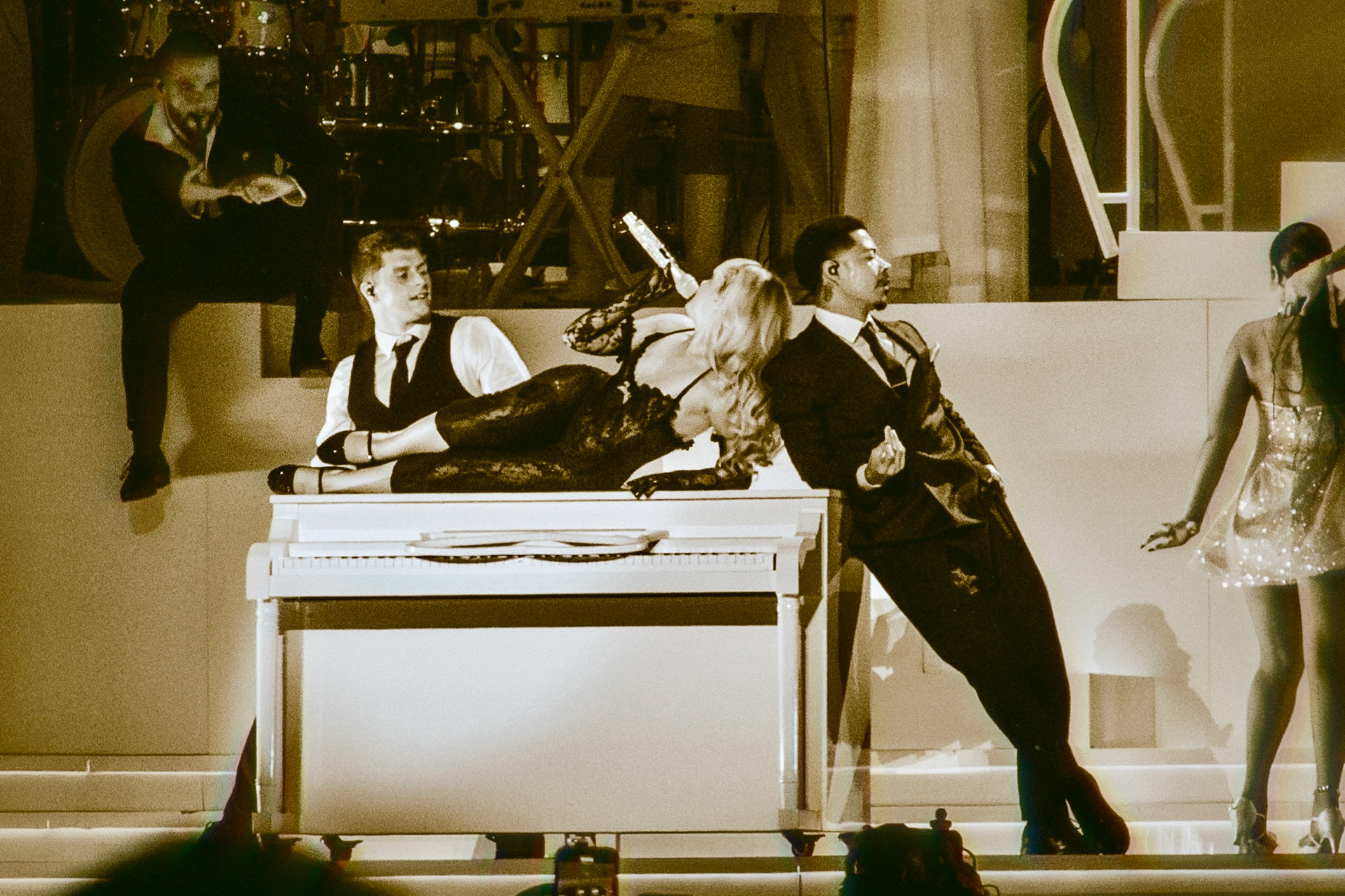 Sabrina Carpenter - Centre Bell