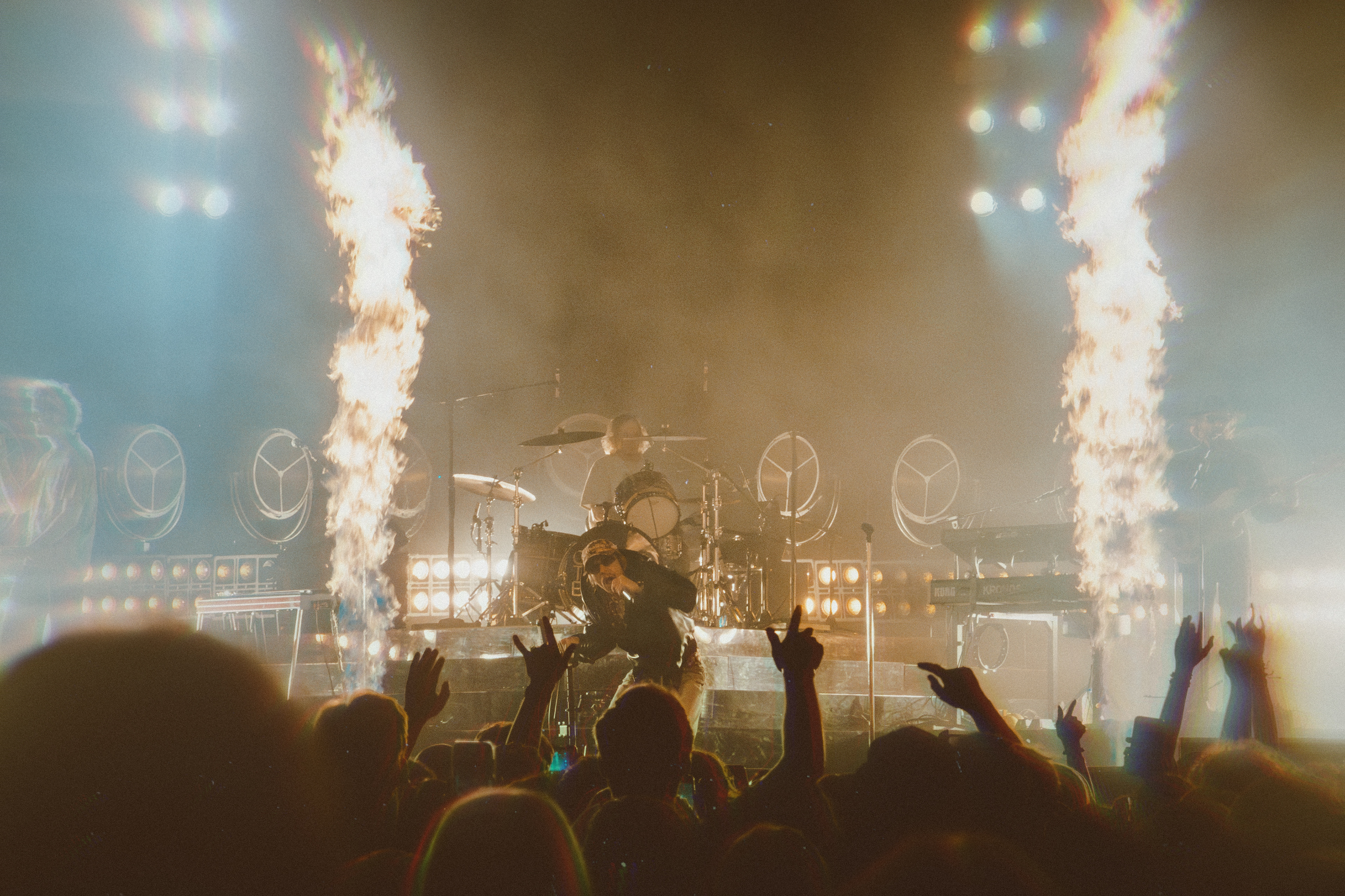 Cage the Elephant - Centre Bell