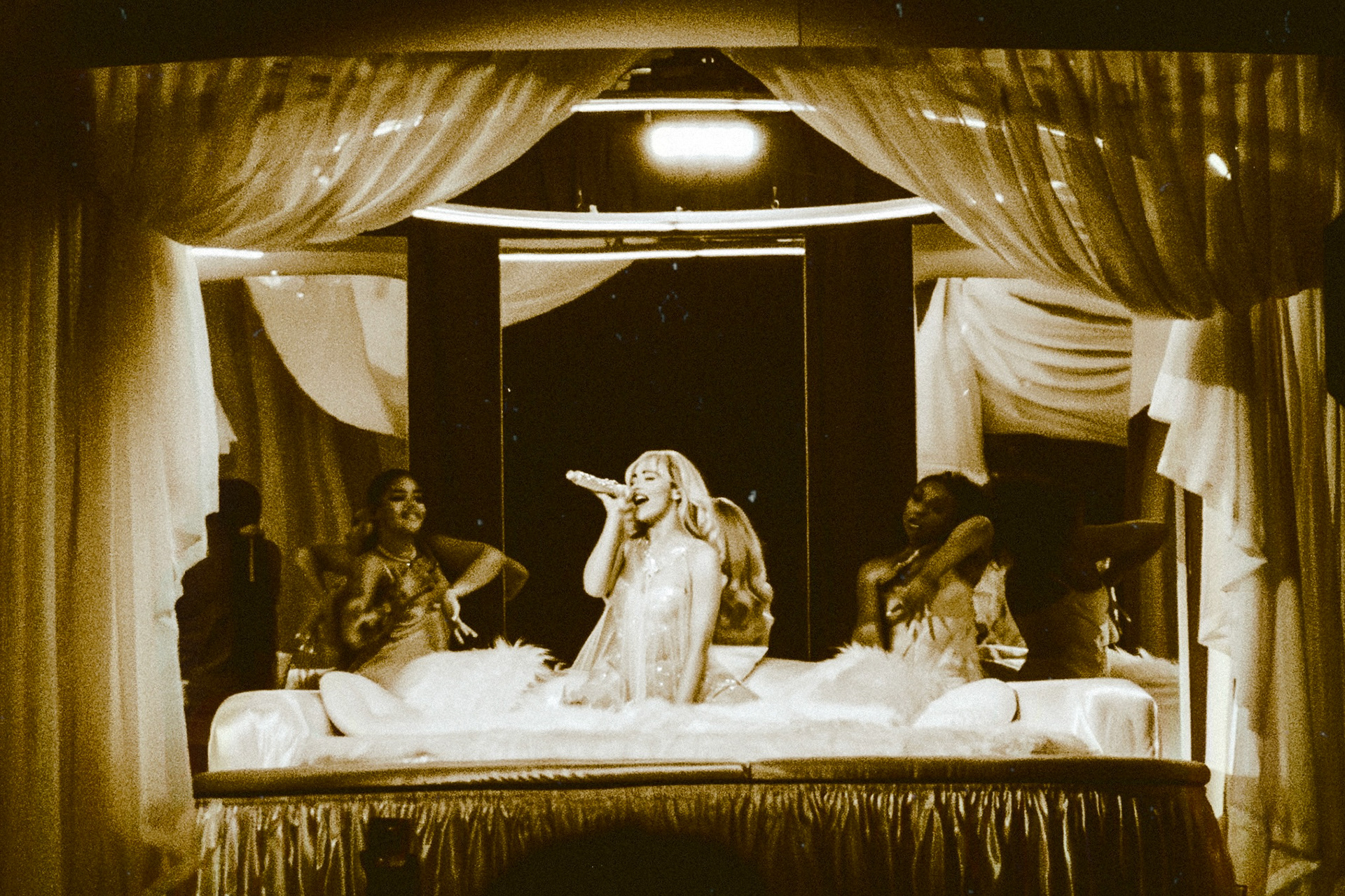 Sabrina Carpenter - Centre Bell