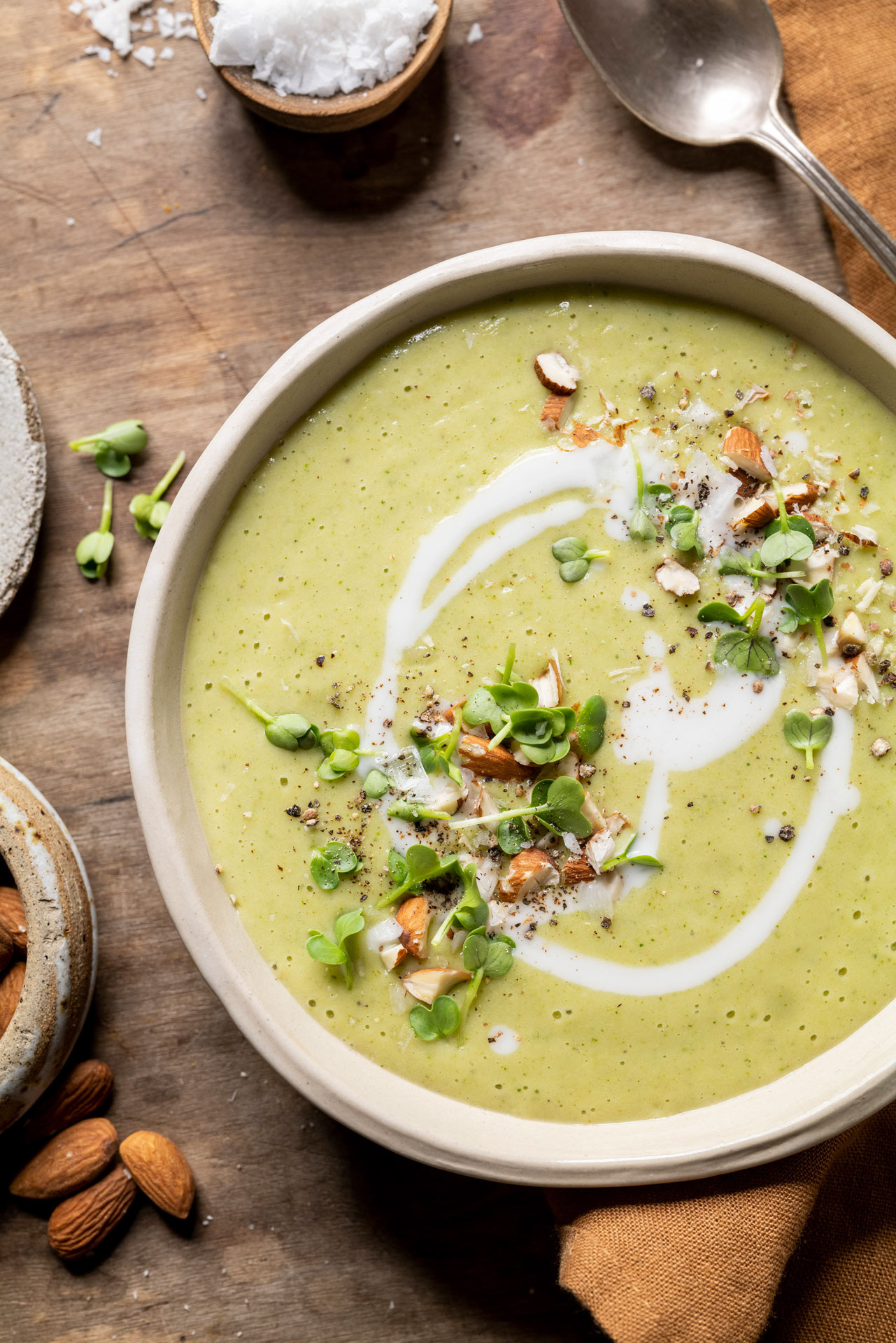 Lenaliciously - Cremige Brokkoli Kartoffelsuppe