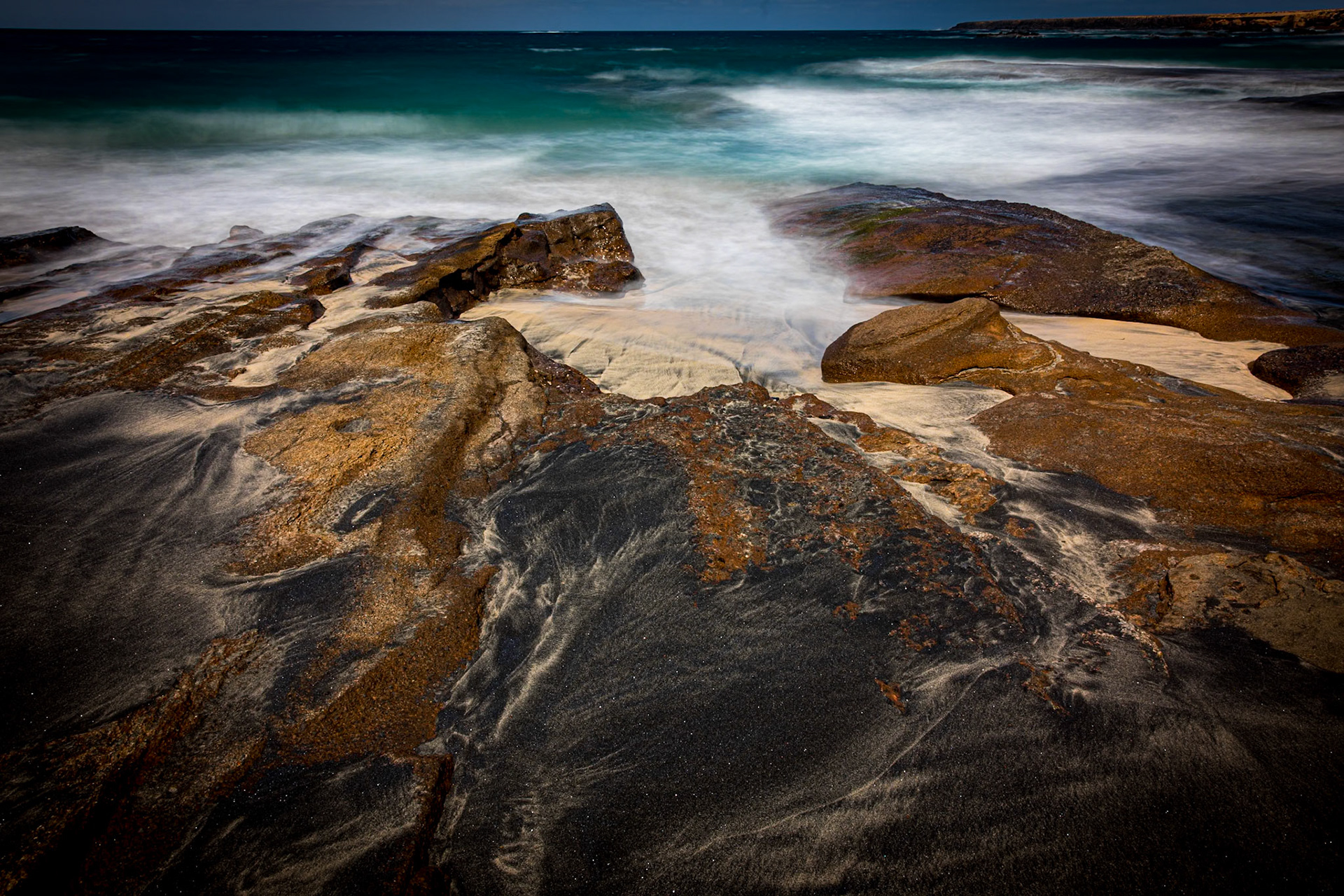 Colored Seashore.(Selber fotografieren im Fotokurs auf Fuerteventura: https://youtu.be/KTOLycvdlhQ)