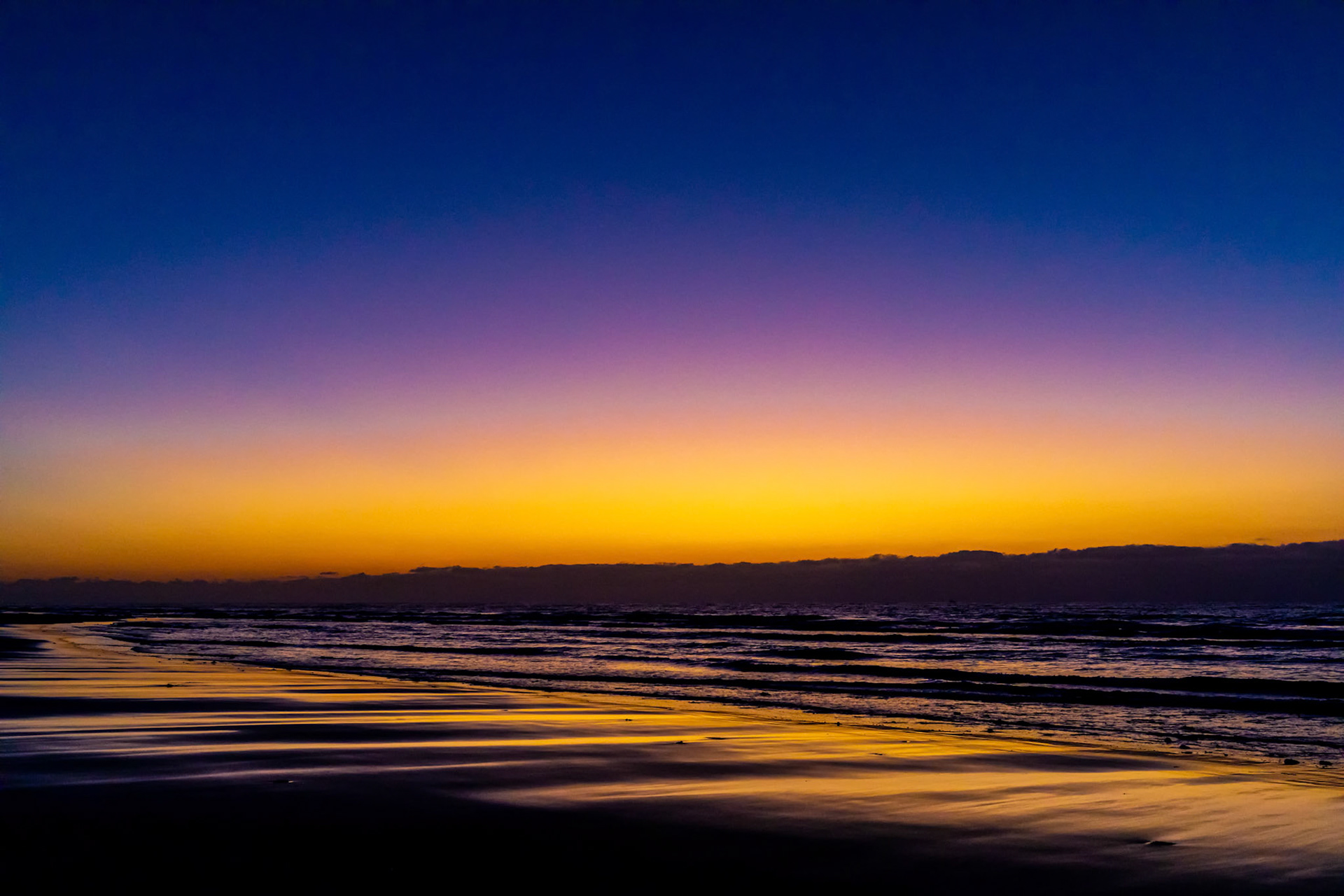 Sunrise at the Beach(Selber fotografieren im Fotokurs auf Fuerteventura: https://youtu.be/KTOLycvdlhQ)