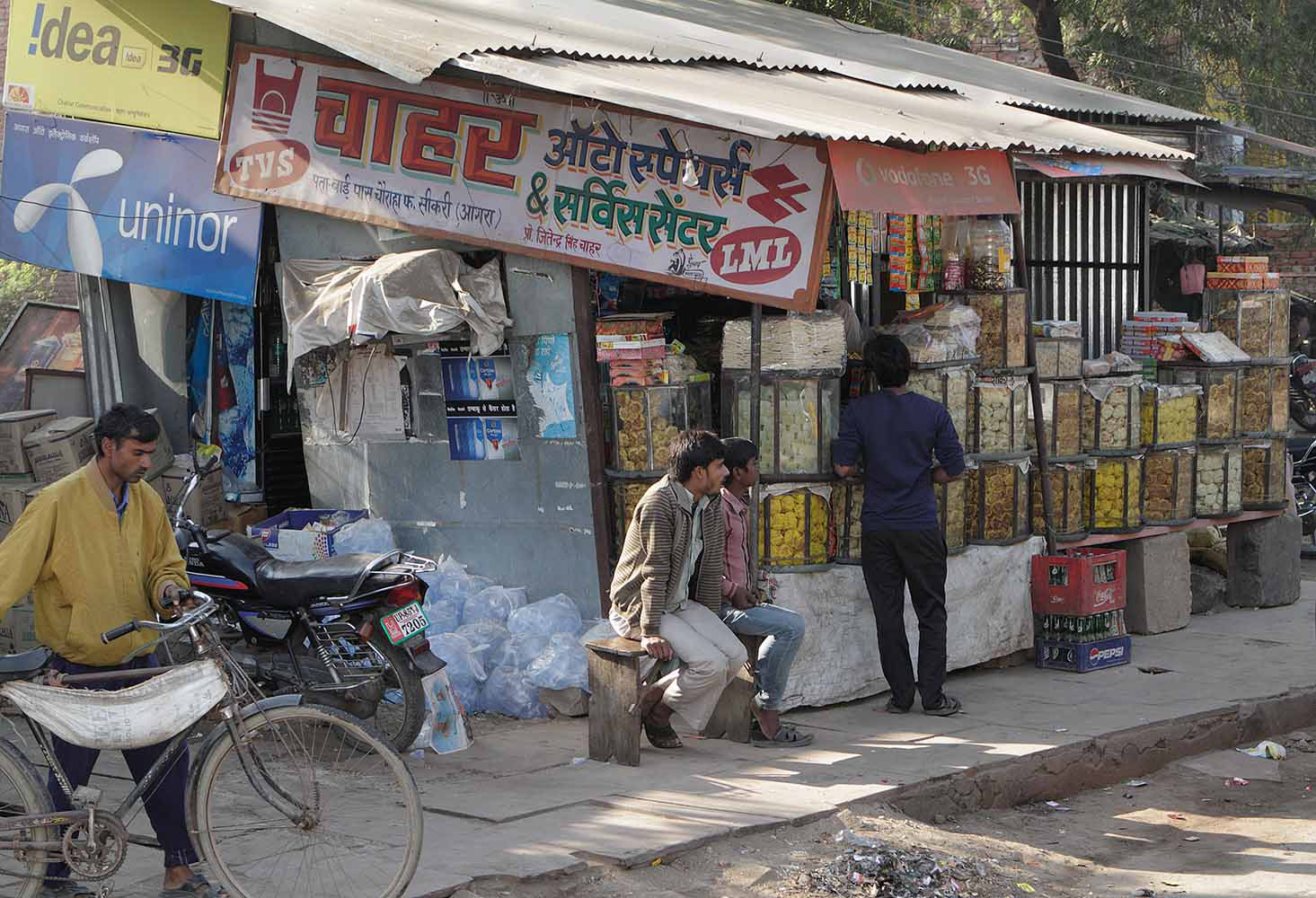 Roadside shop, Uttar Pradesh