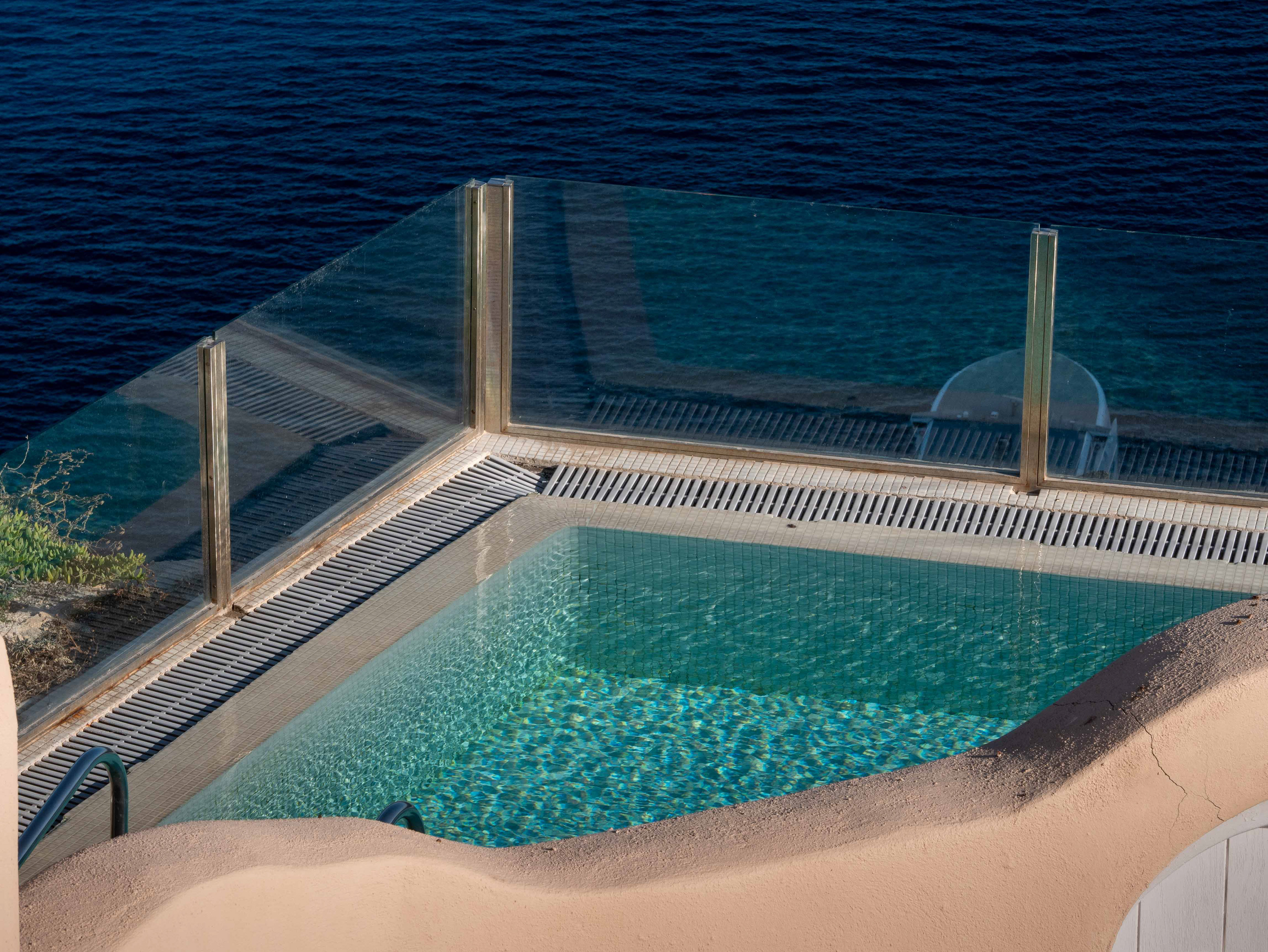 Hotel pool