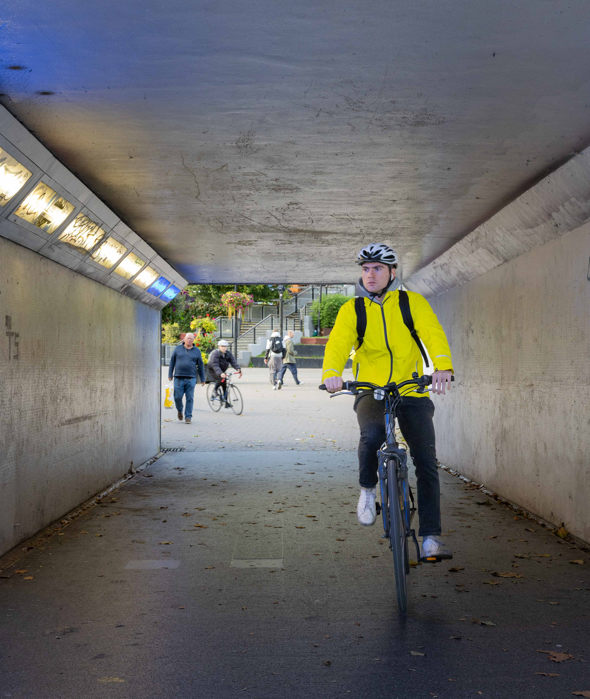 Exit cyclist