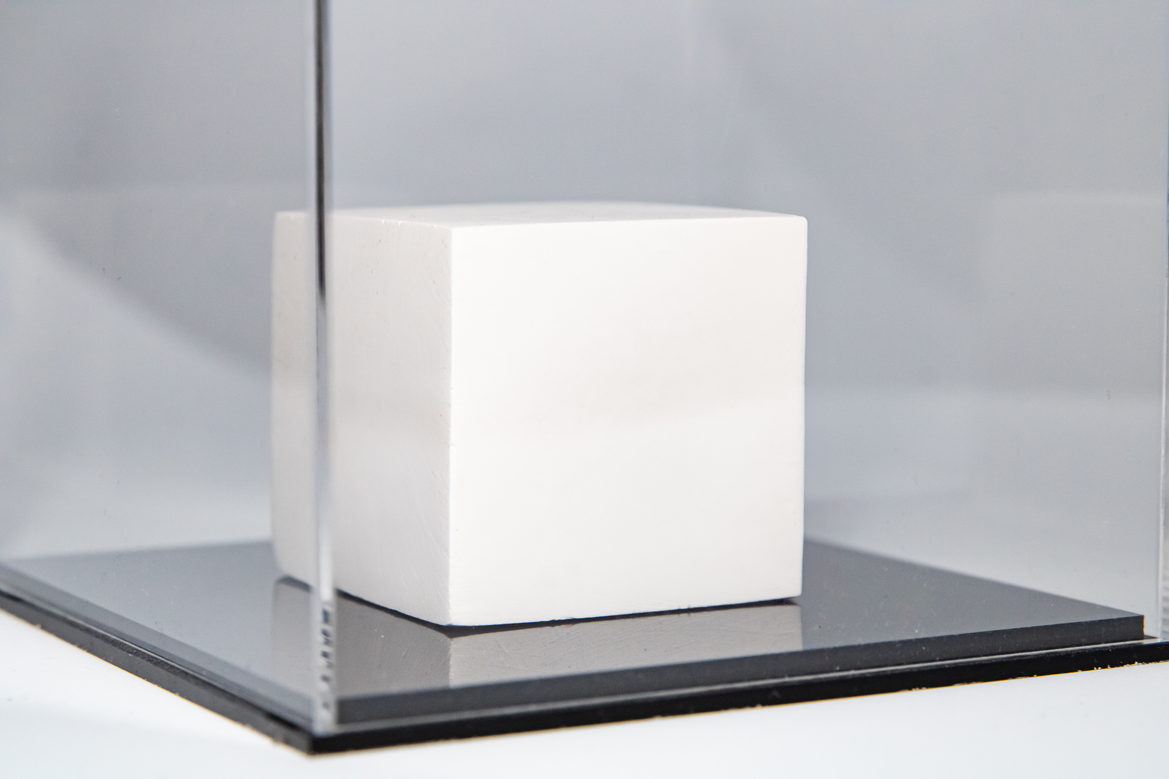 MODEL 000: ICON