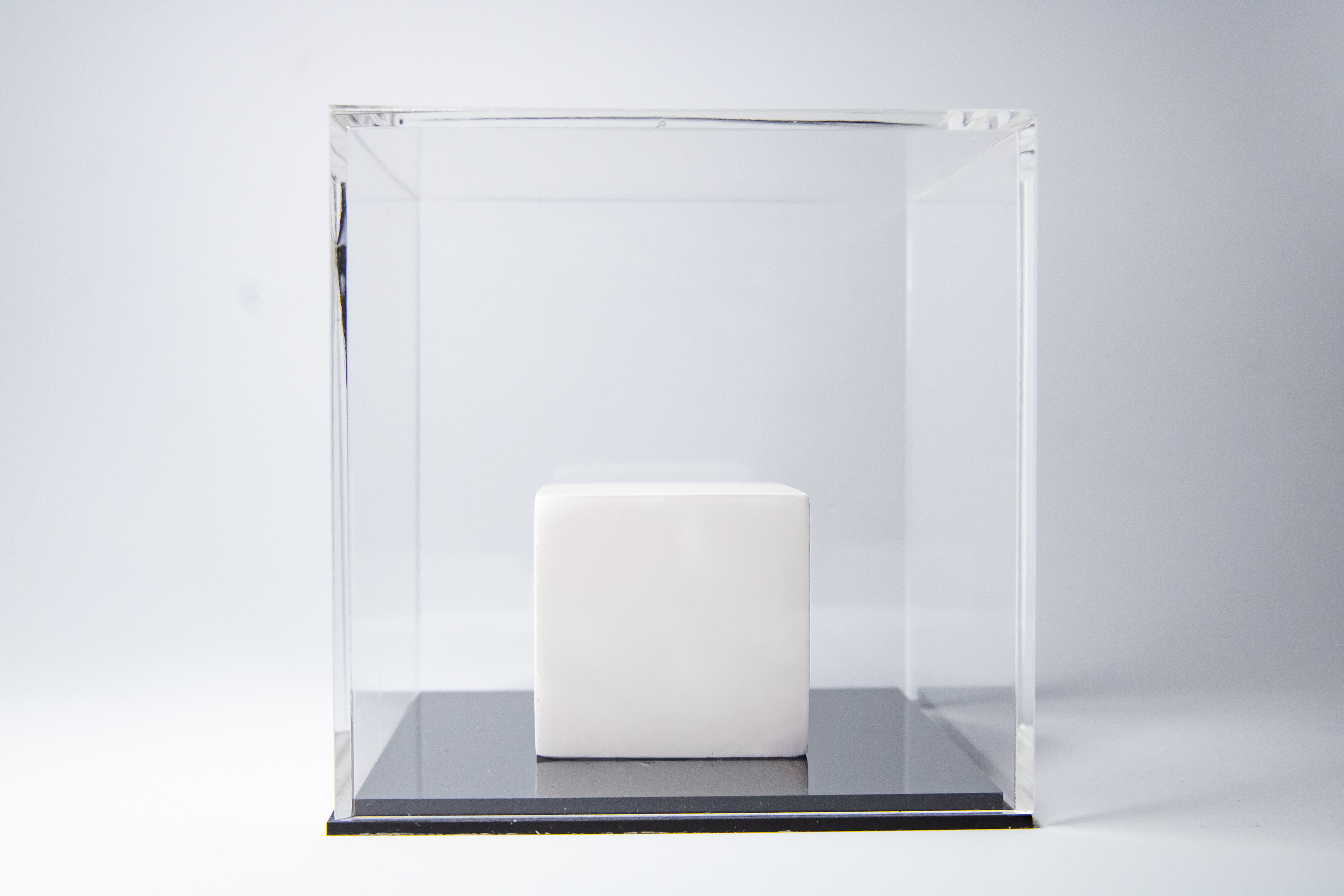 MODEL 000: ICON