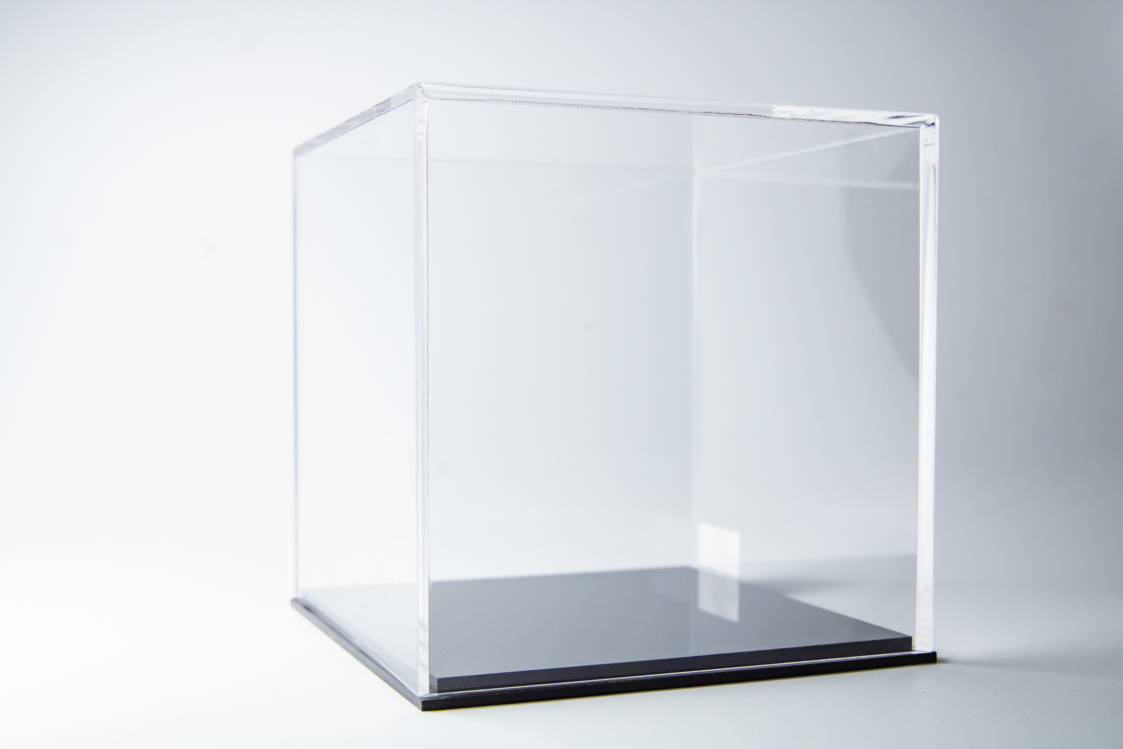 MODEL 000: FRAME