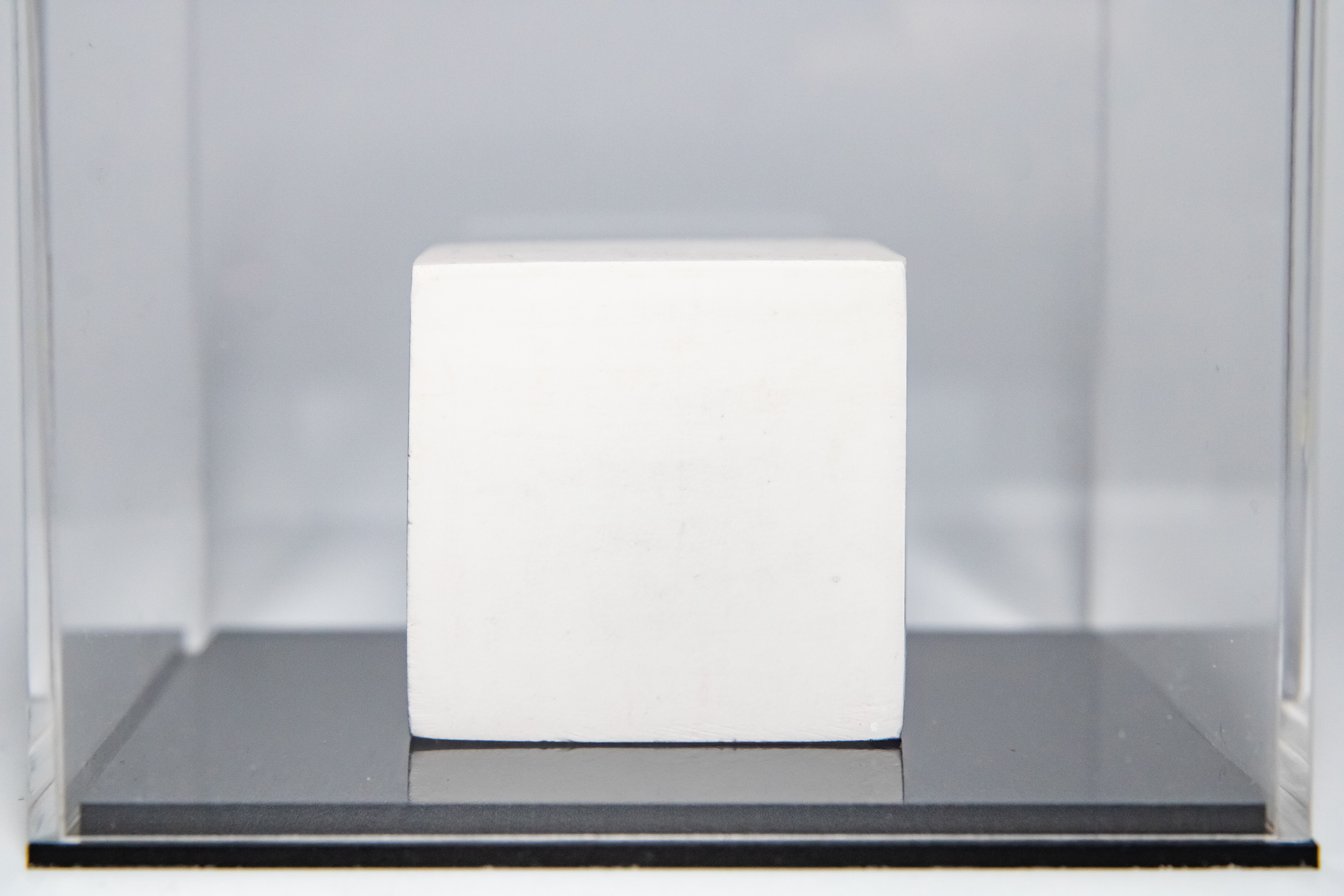 MODEL 000: ICON