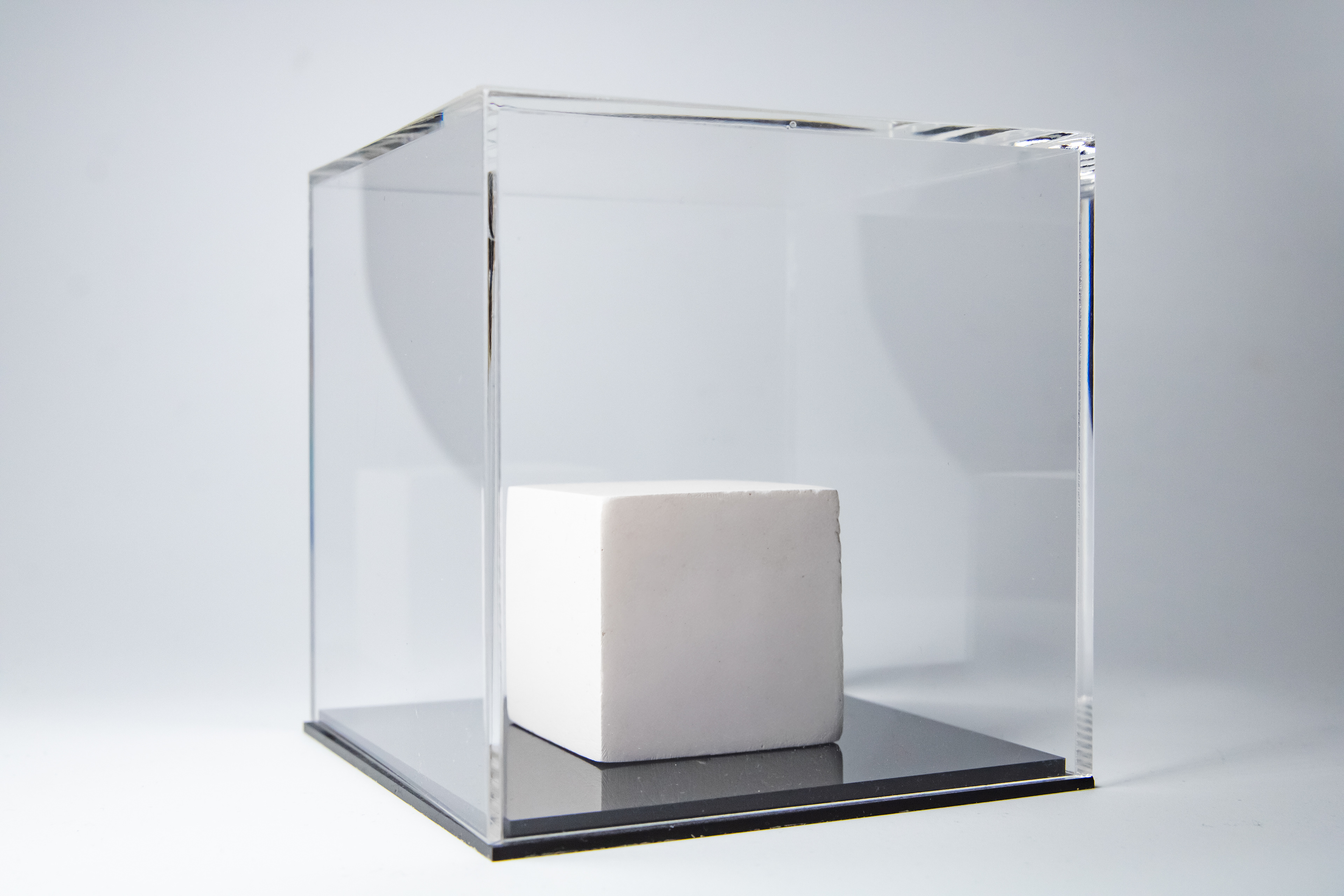 MODEL 000: ICON