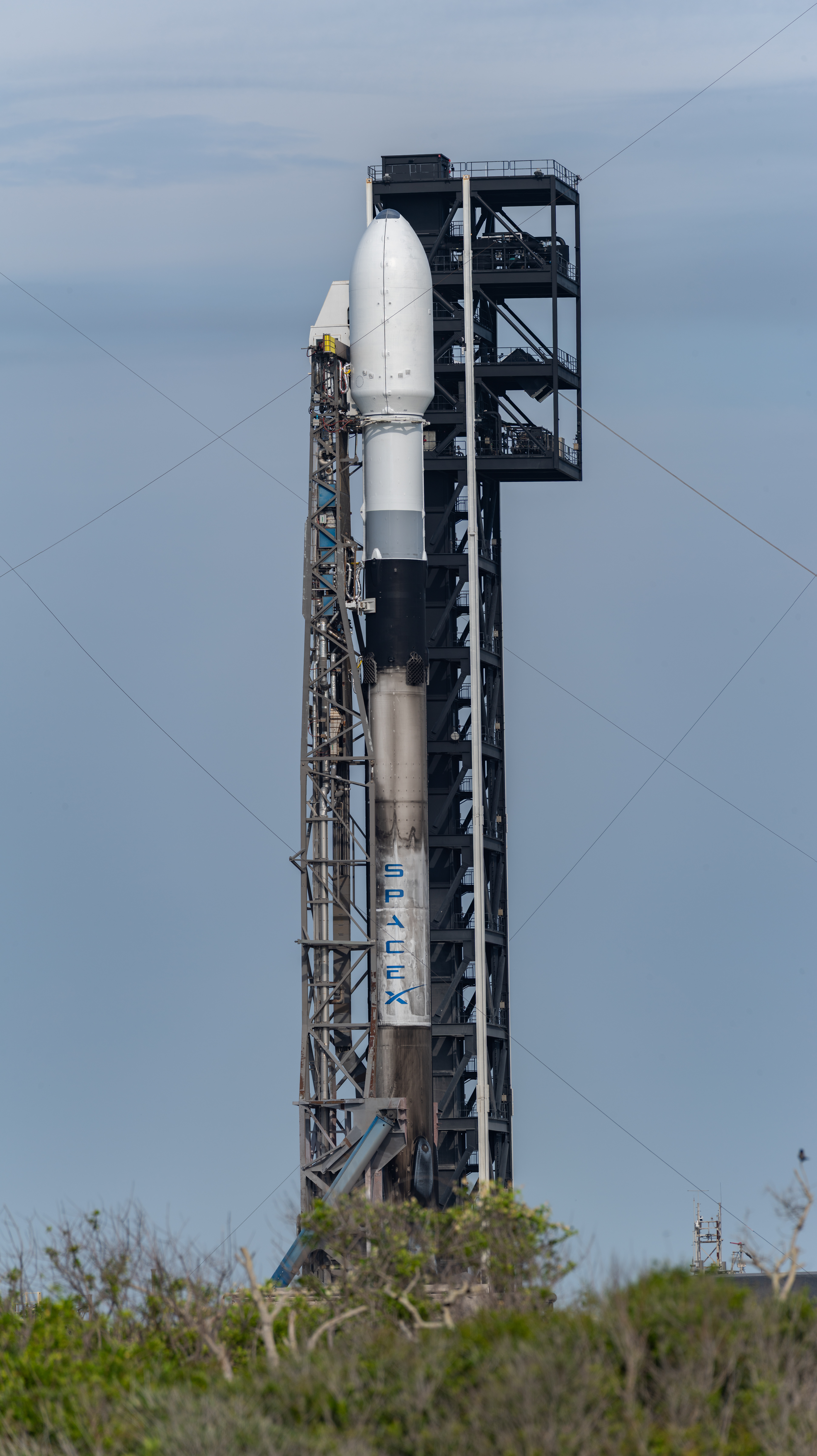 277 Megapixel panorama of SpaceX's Falcon 9 at S:C-40