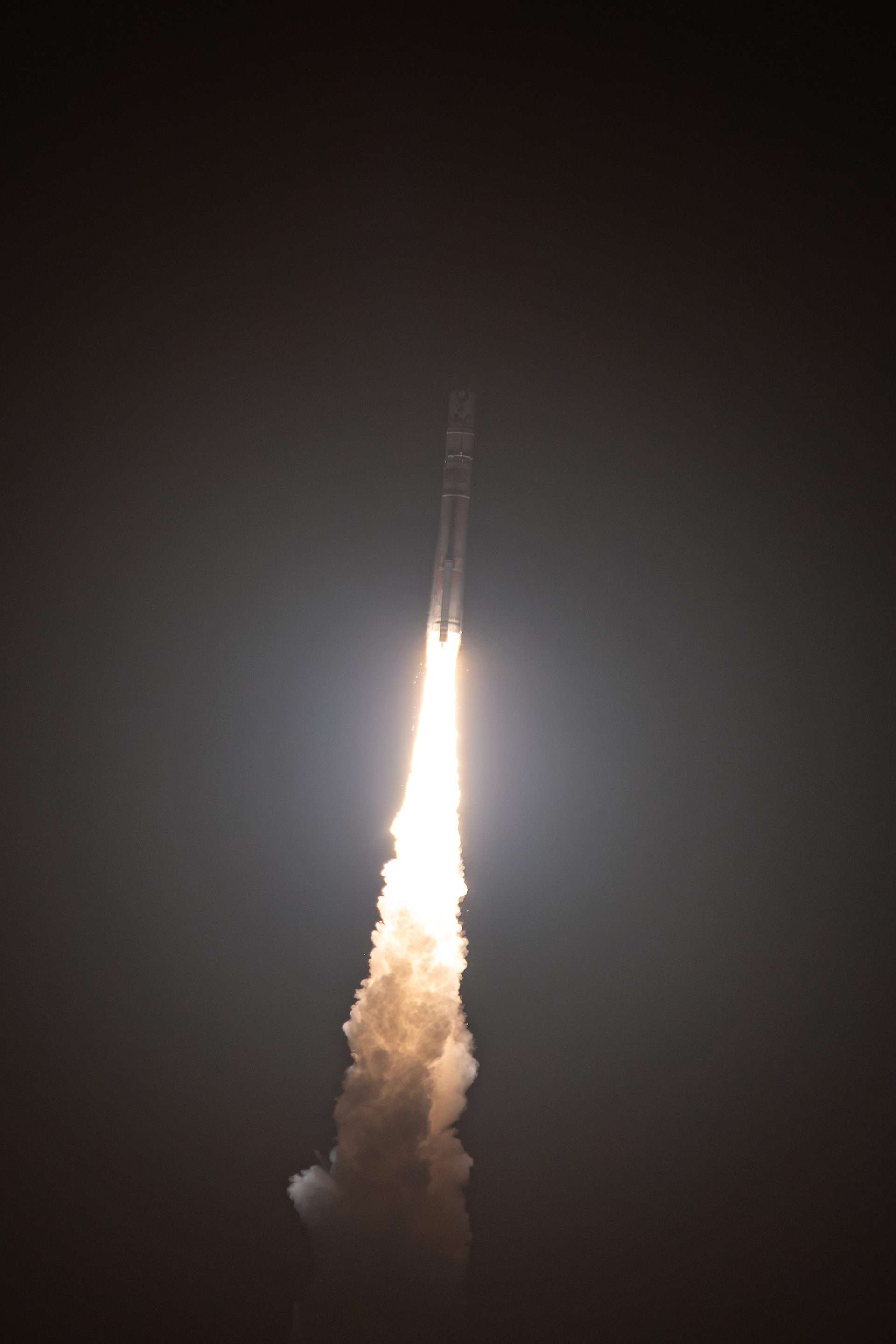 Liftoff of ULA's Vulcan rocket at 2:18AM on January 8, 2024. Credit: Brandon Moser/90.7 WMFE