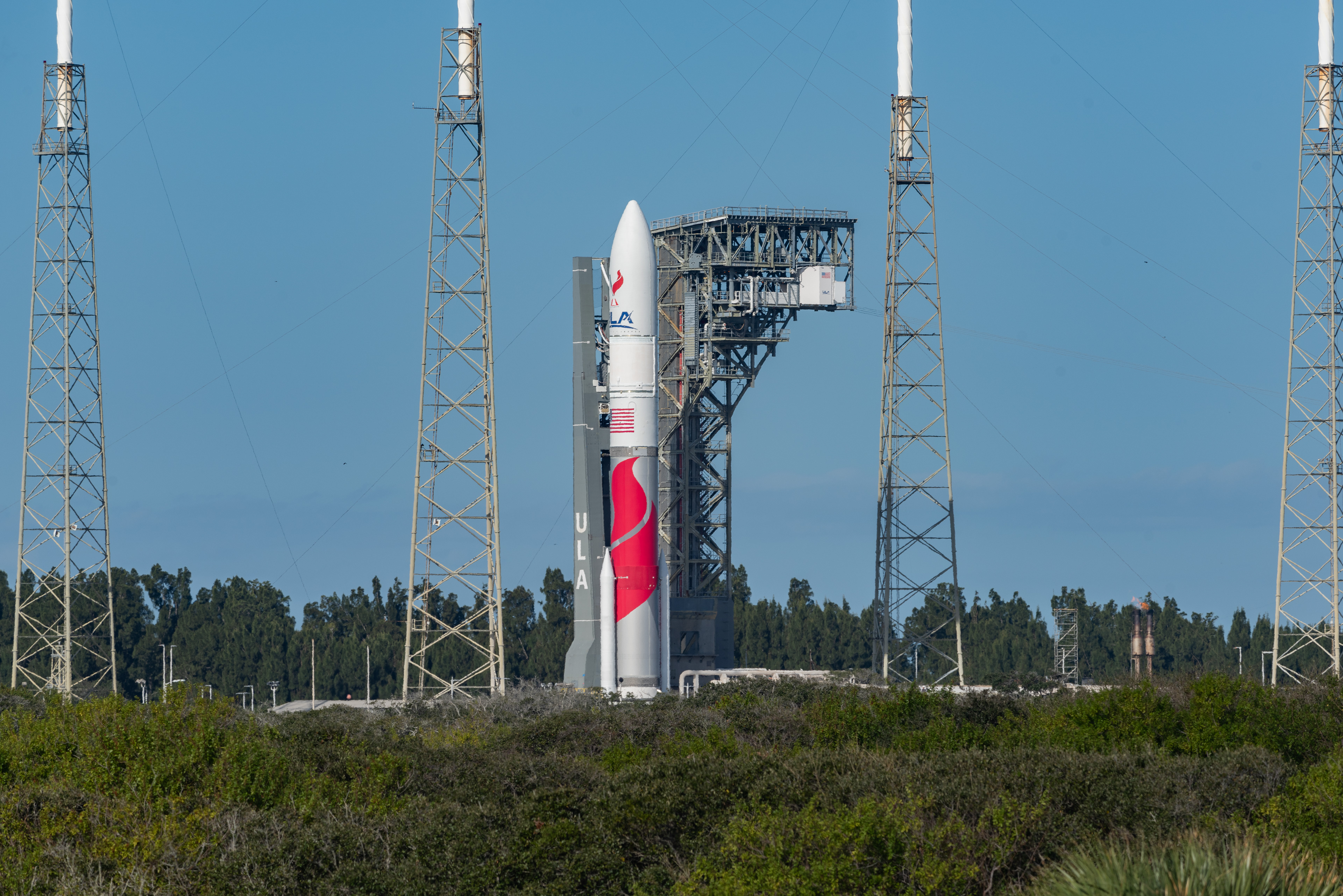 Rollout of ULA's new Vulcan rocket on January 5, 2024. Credit: Brandon Moser/90.7 WMFE