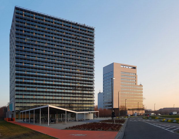 The iGent and AA tower are next to each other. On the left you see the iGent tower, and the white tower on the right is the AA tower.
