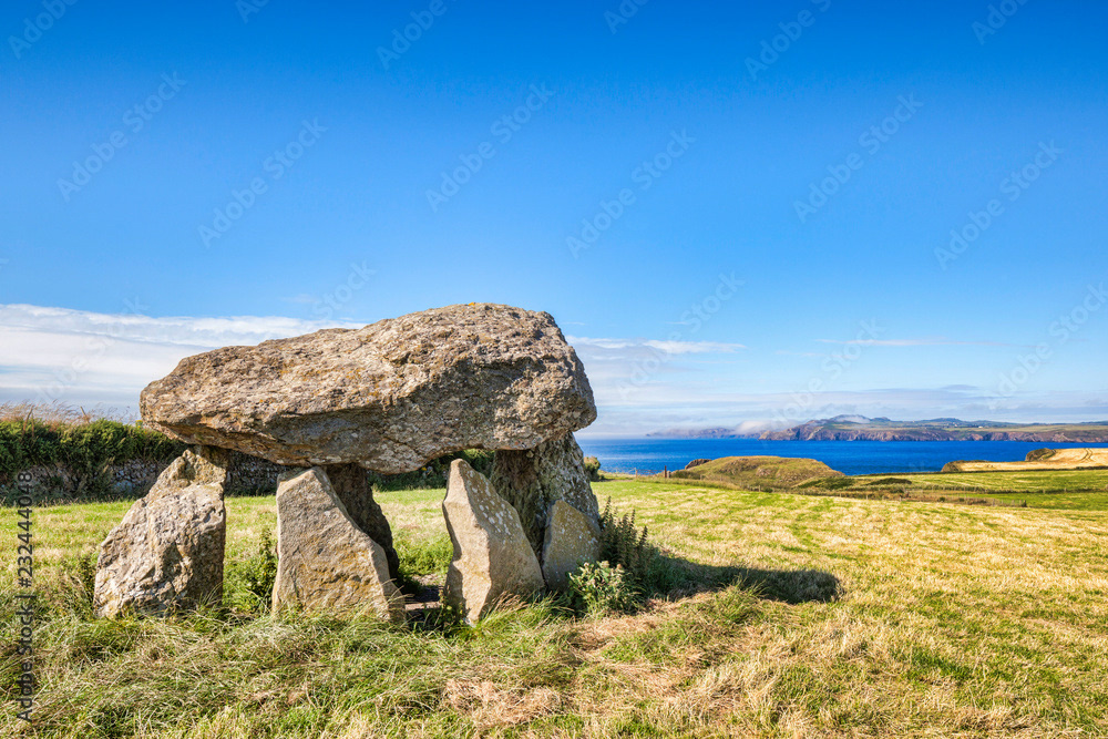 Carreg Samson, Abercastle