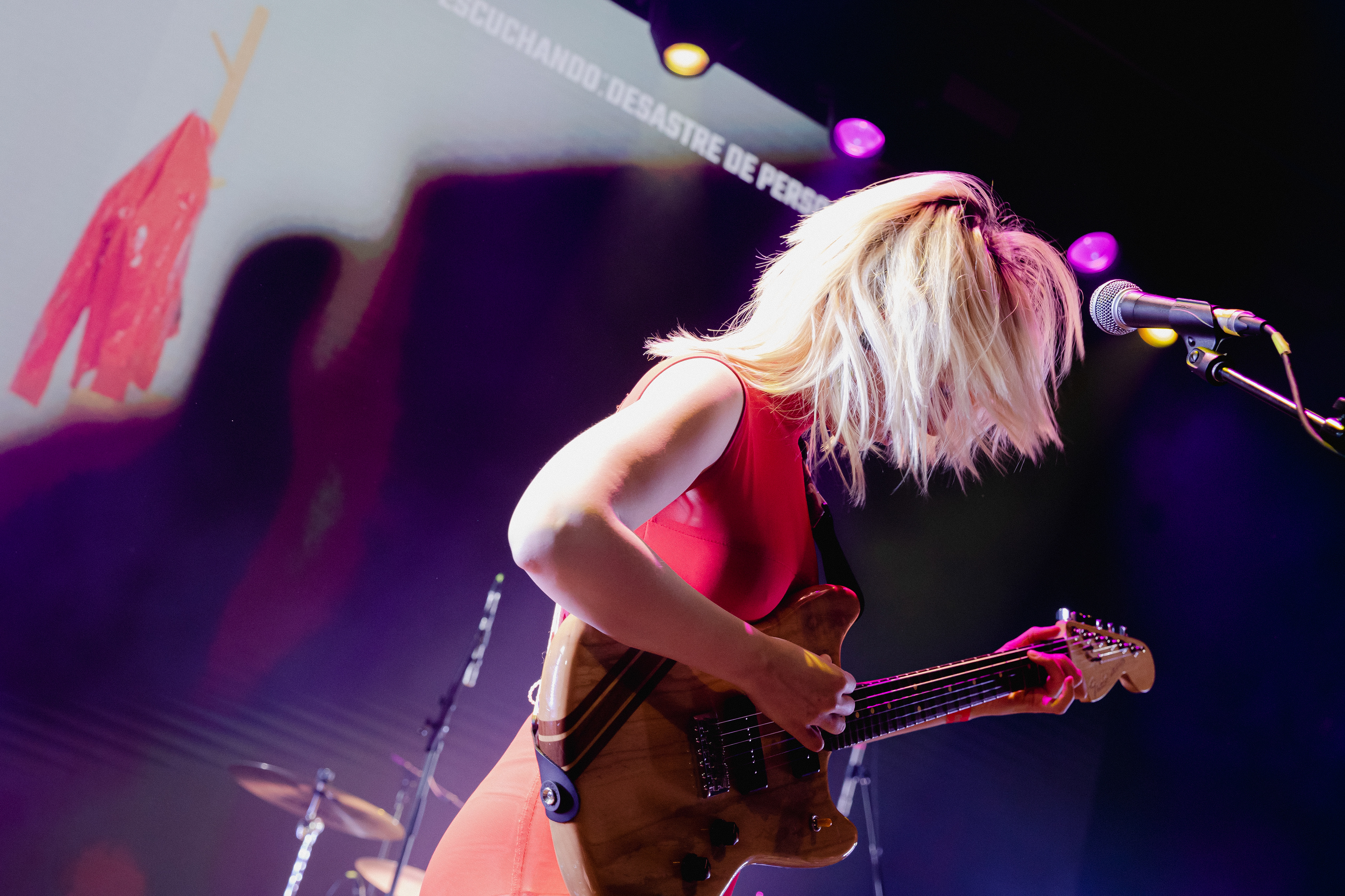 Ginebras durante la presentación de su disco ¿Quién conoce a Billie Max?... CXLVI