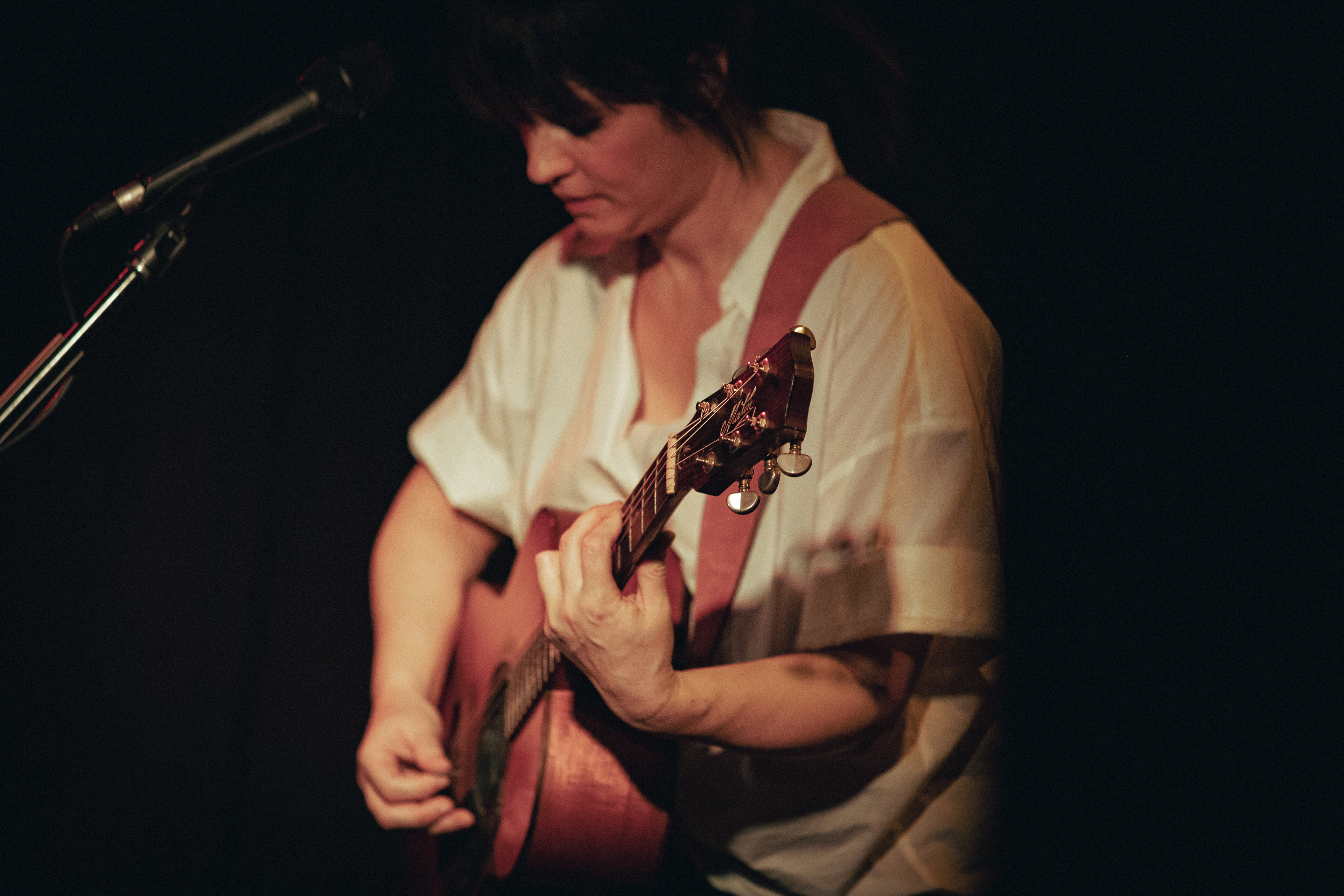 Carmen Consoli durante la segunda de sus actuaciones en el Café Berlín... LXXV