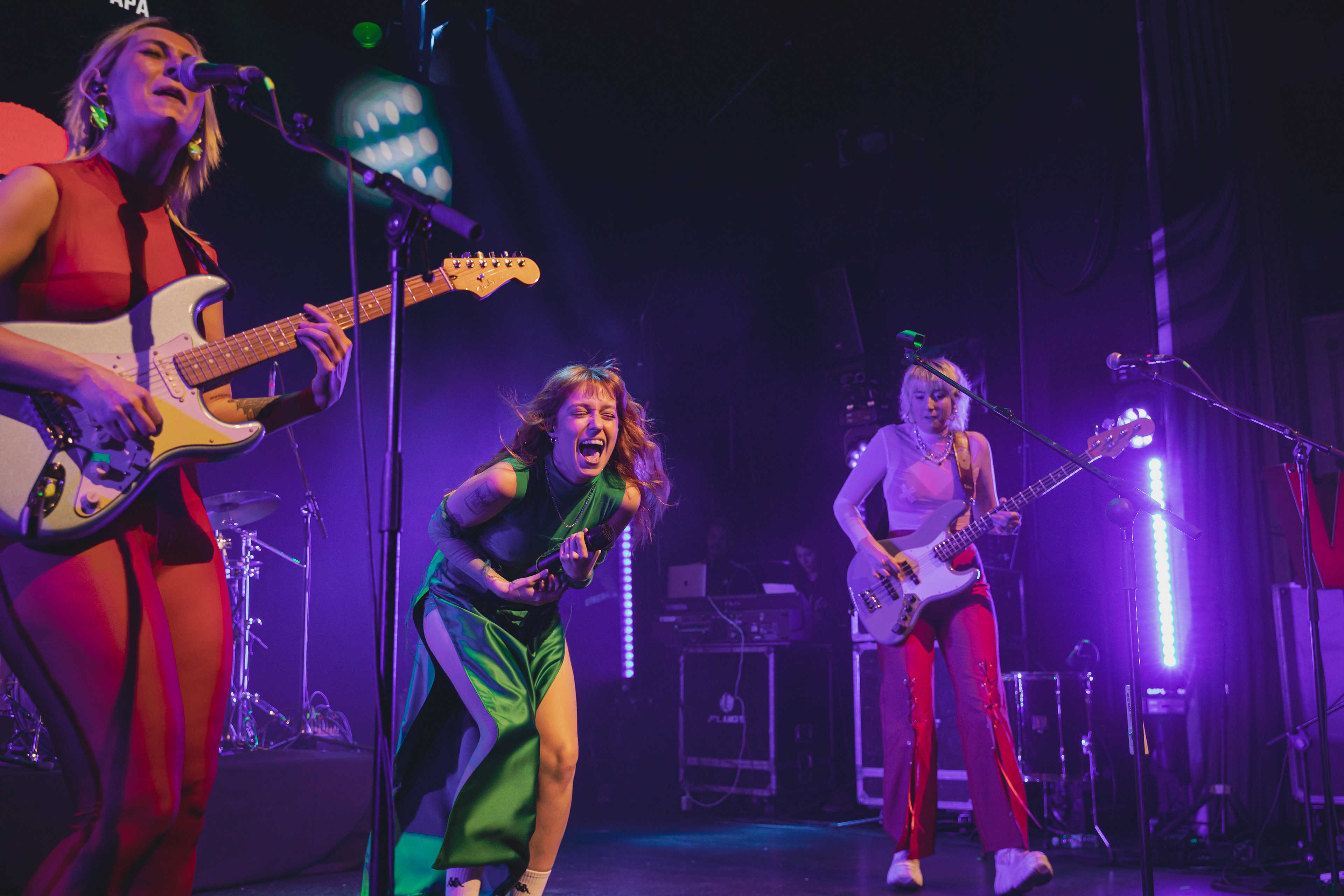 Ginebras durante la presentación de su disco ¿Quién conoce a Billie Max?... XV